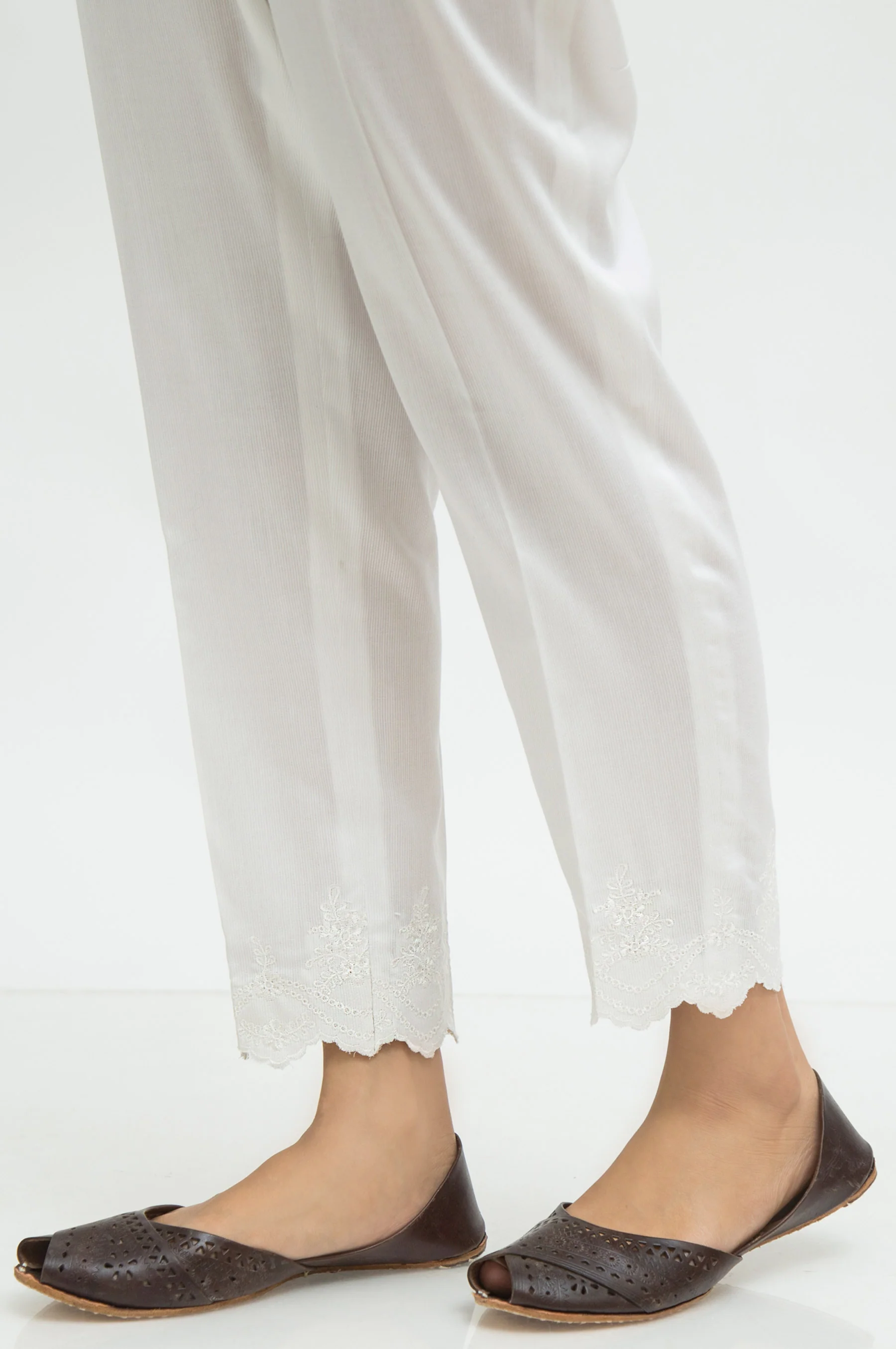 Embroidered Cottel Cigarette Pants - White - Image 3