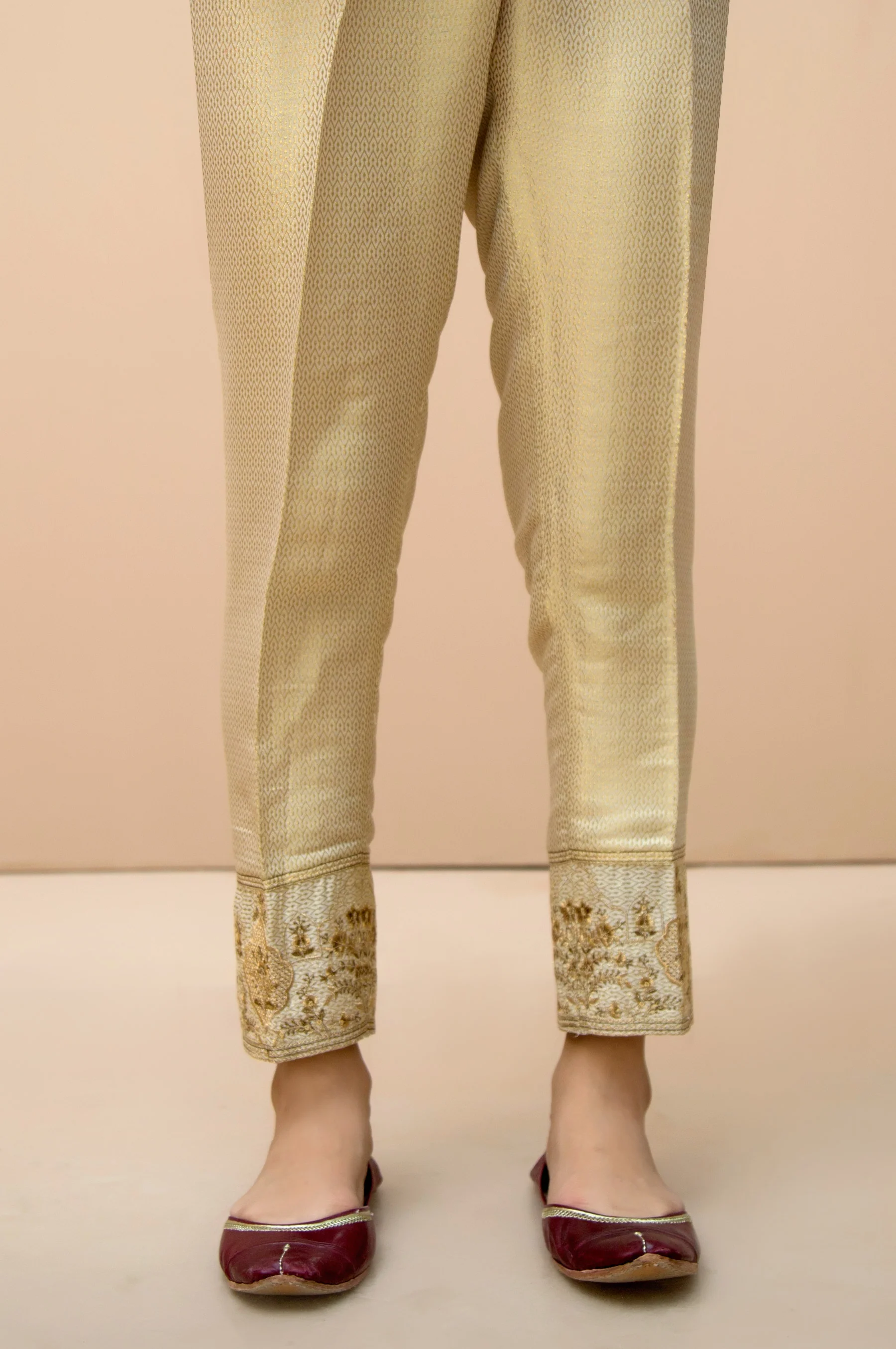 Embroidered cigarette Pants - Golden