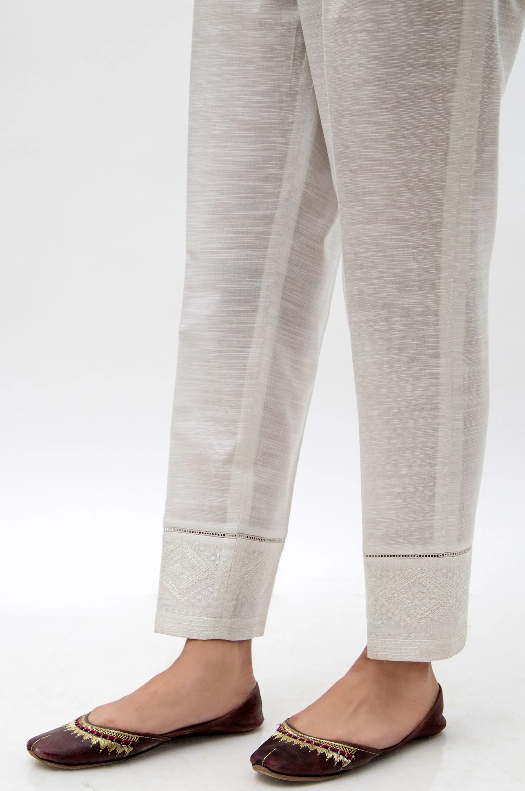 Embroidered Cotton Slub Cigarette Pants - White - Image 4