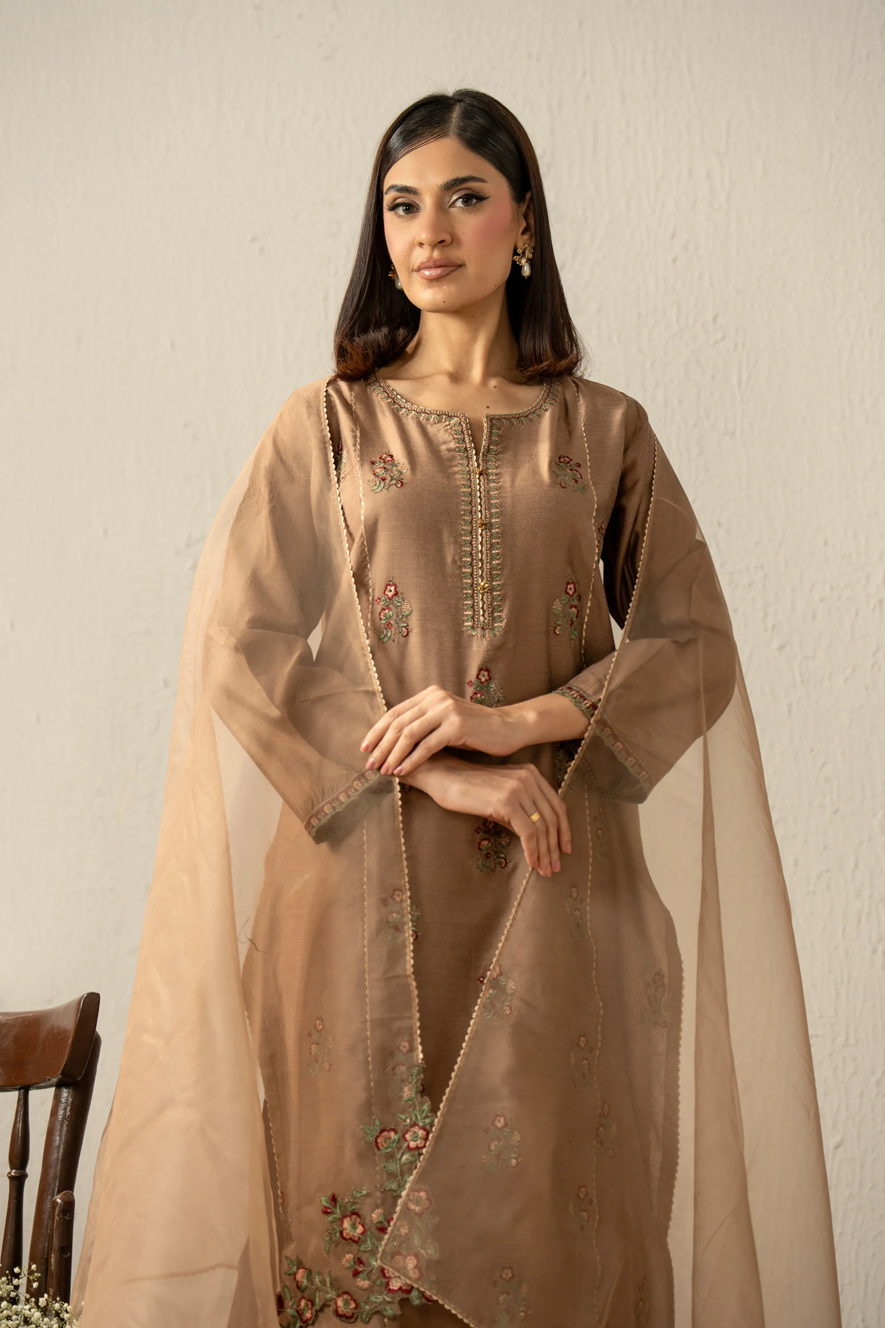 EMBROIDERED COTTON SILK STITCHED 3 PIECE SUIT - Image 4