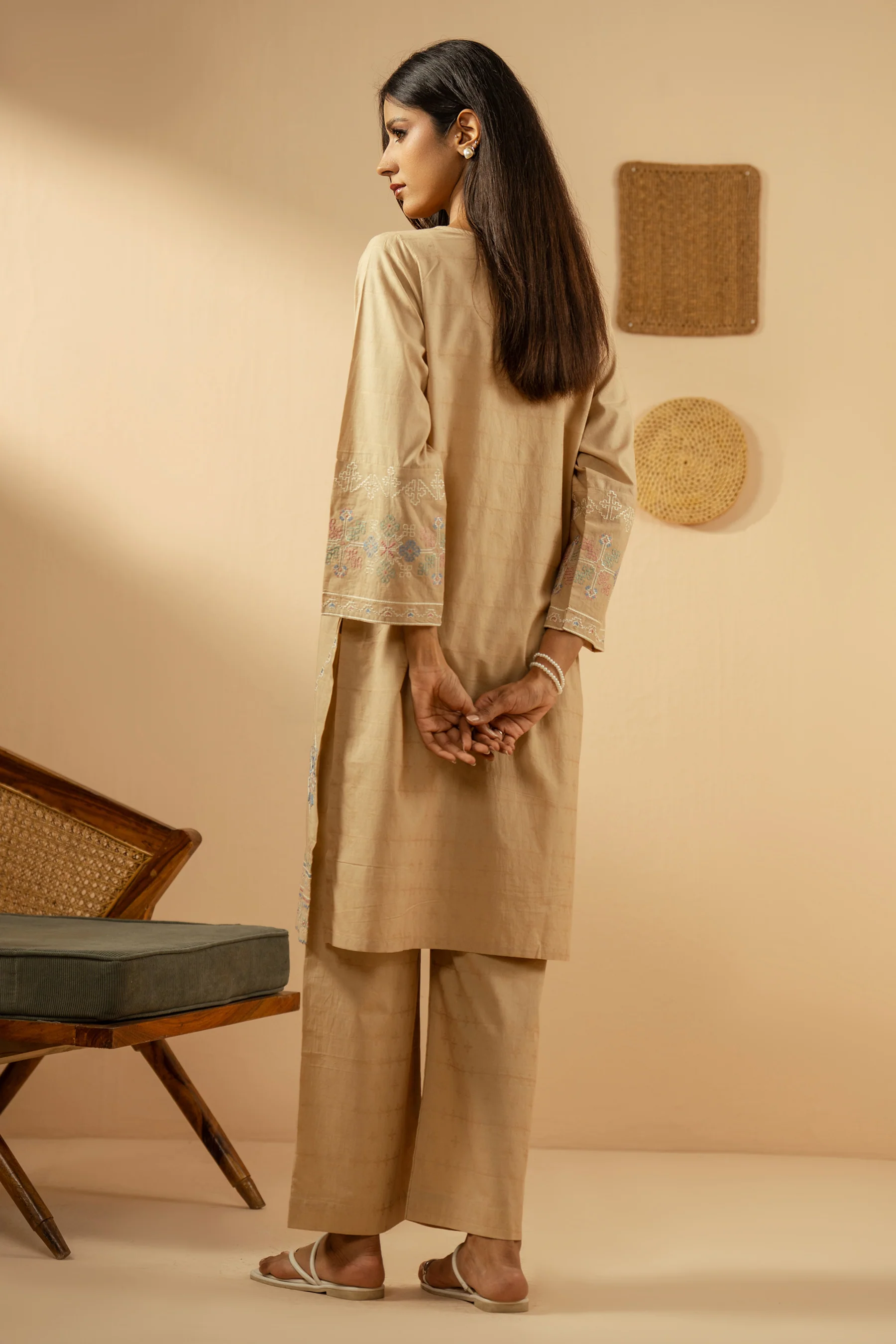 EMBROIDERED JACQUARD STITCHED 2 PIECE SUIT - Image 3