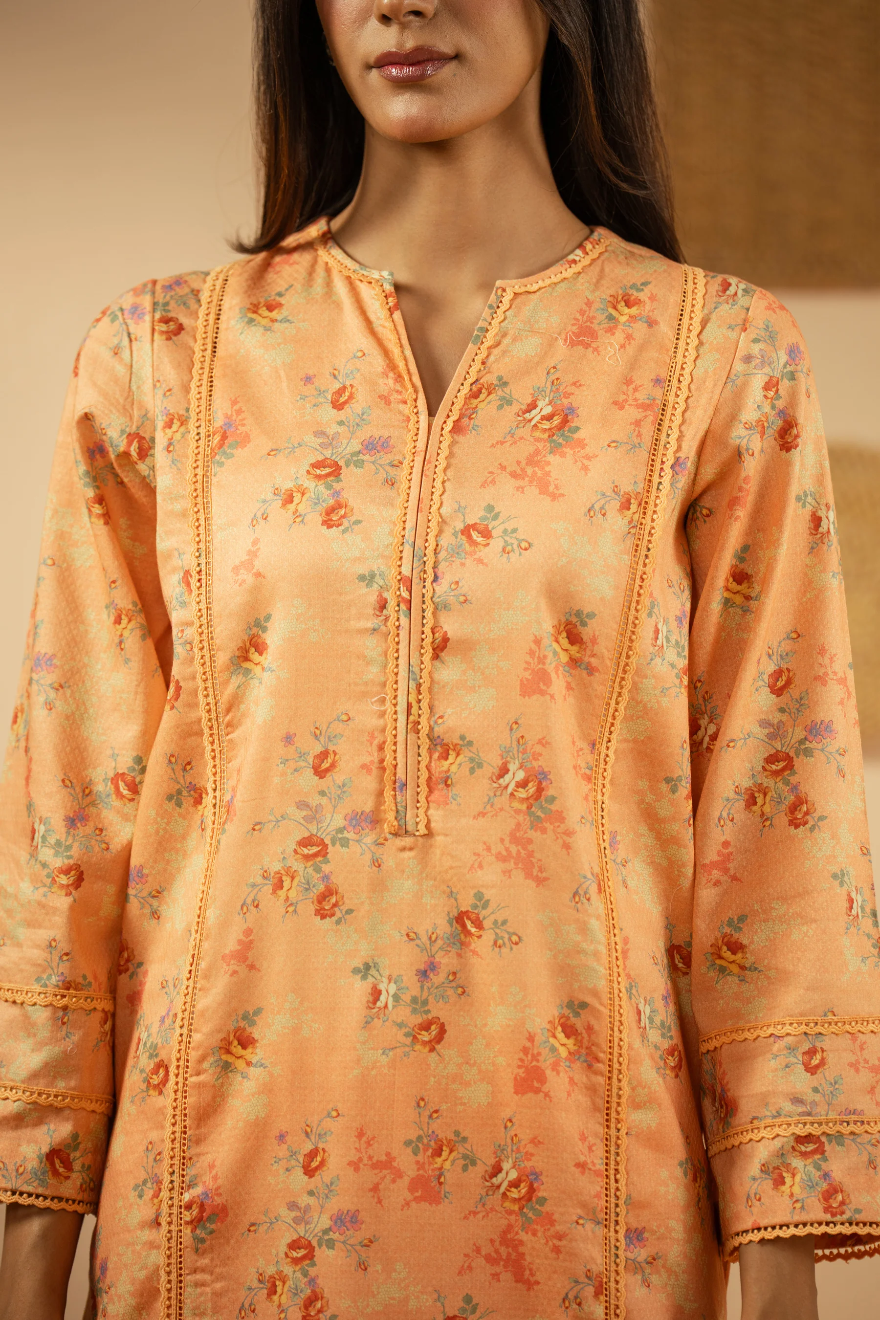 EMBROIDERED LAWN UNSTITCHED 3 PIECE SUIT - Image 2