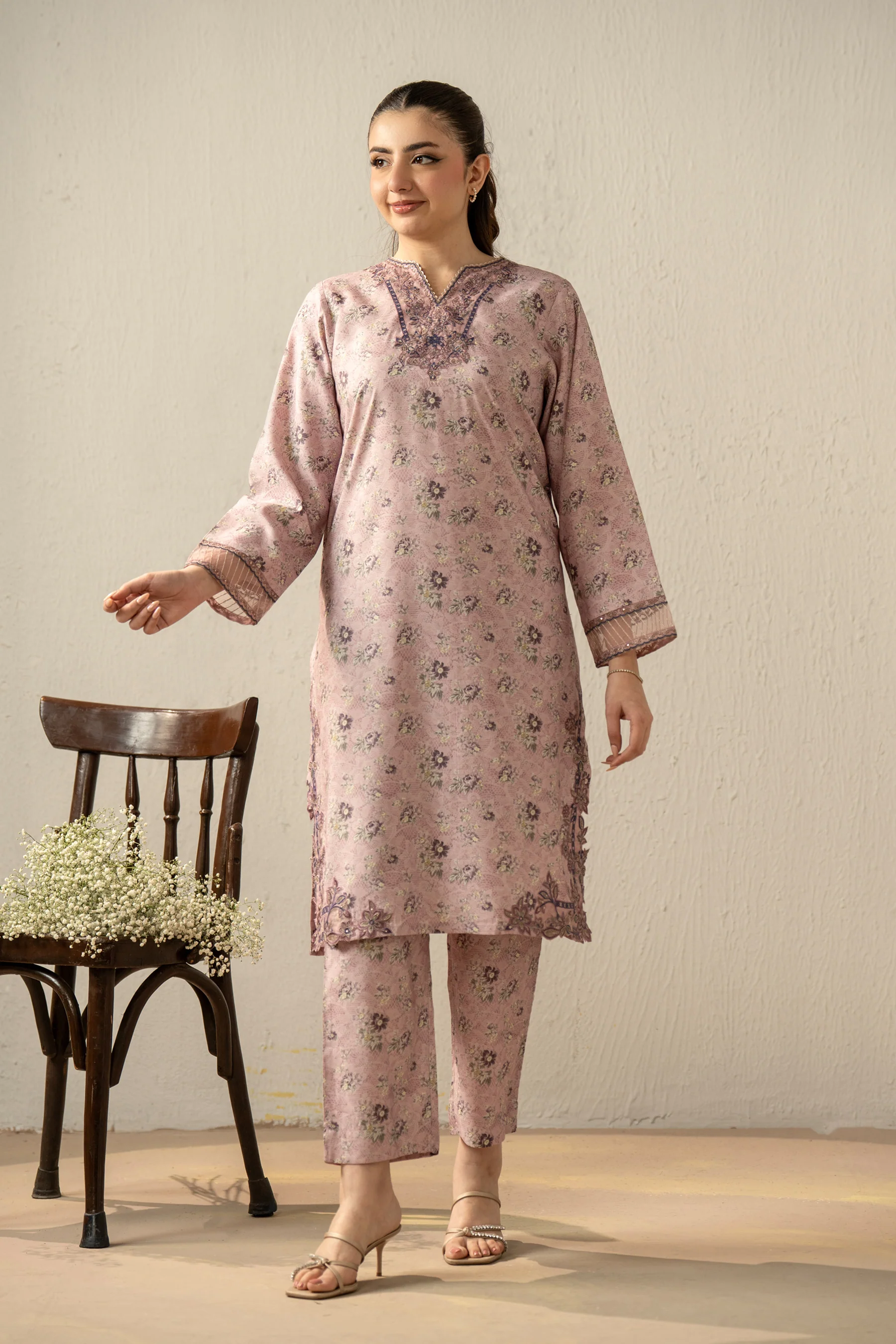 EMBROIDERED ORGANZA STITCHED 2 PIECE SUIT - Image 3