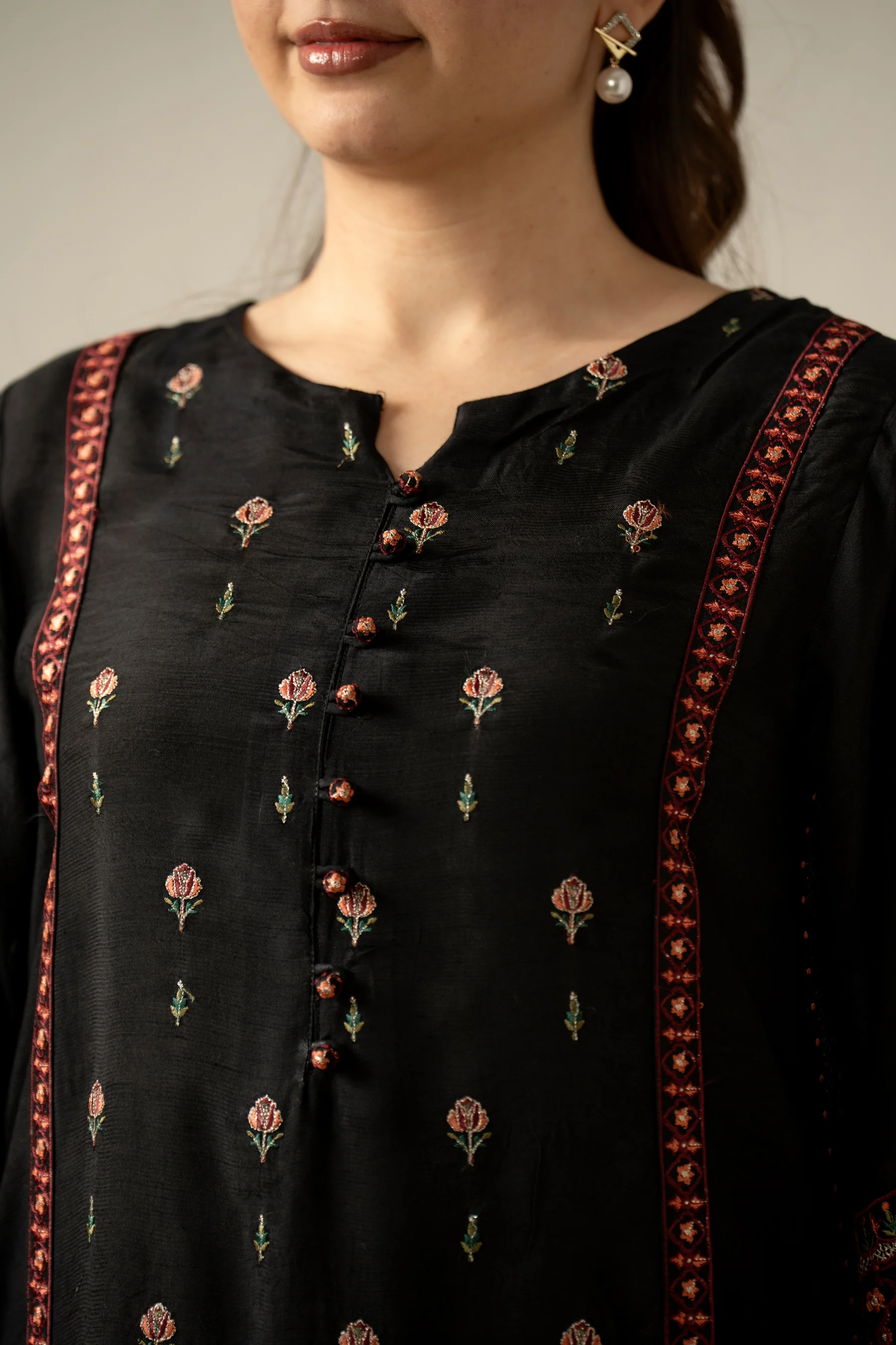 EMBROIDERED RAW SILK STITCHED 3 PIECE SUIT - Image 2