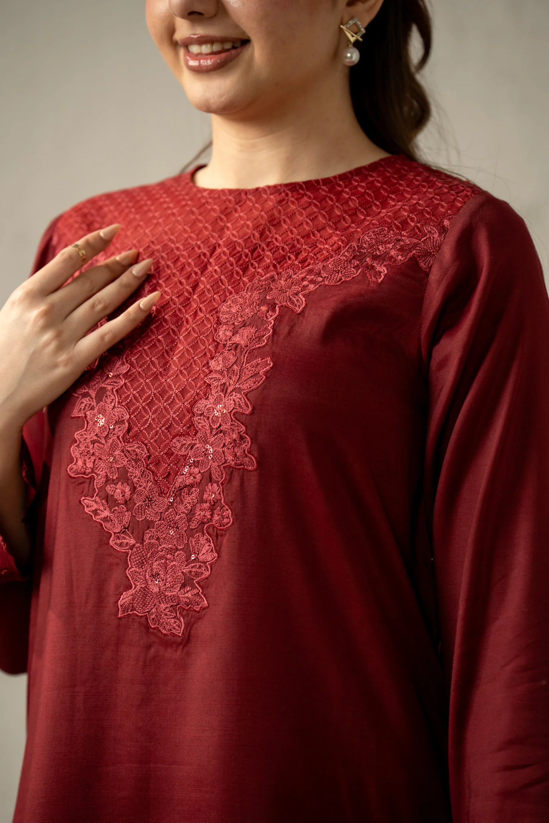 EMBROIDERED RAW SILK STITCHED 3 PIECE SUIT - Image 2