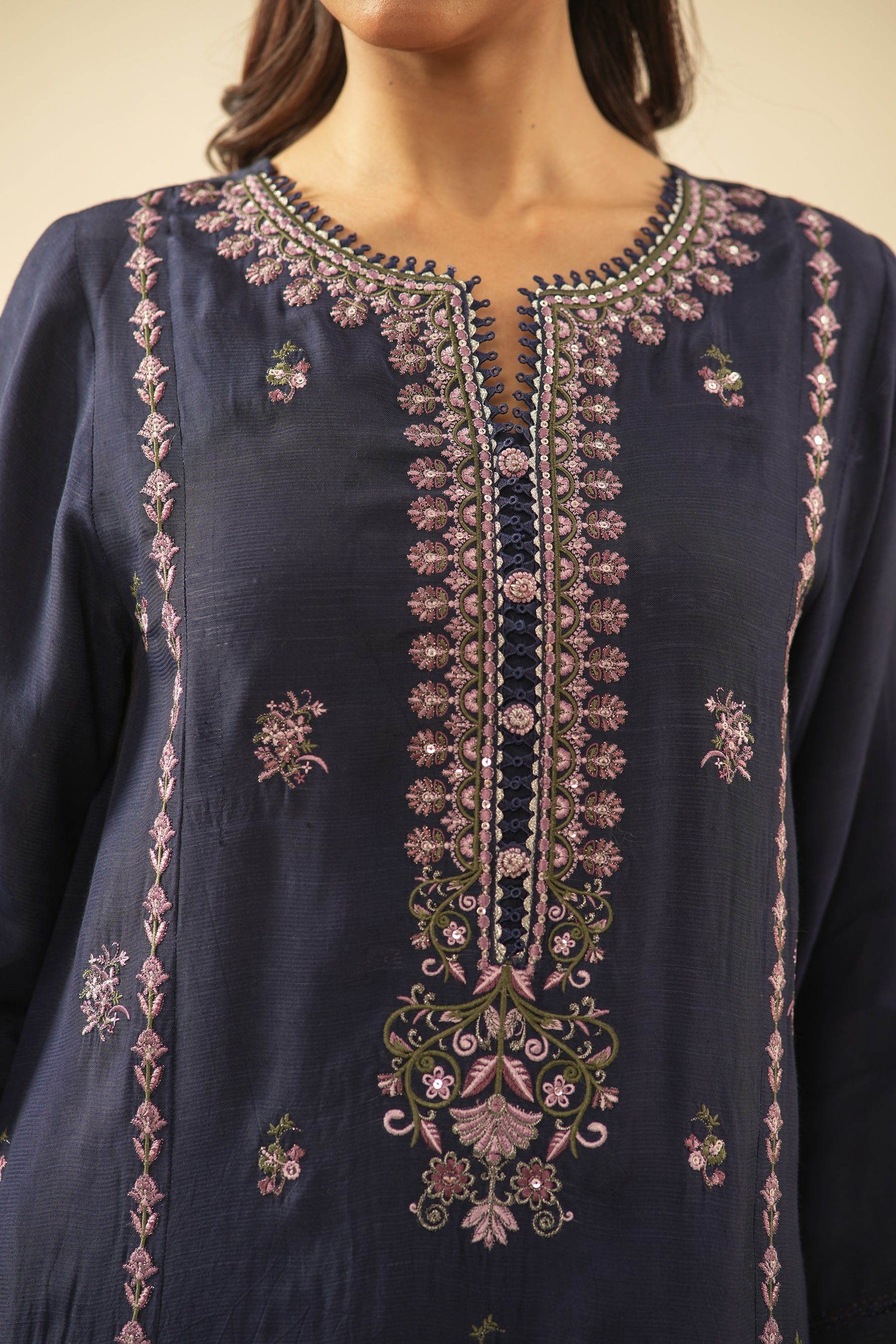 EMBROIDERED RAW SILK UNSTITCHED 3 PIECE SUIT - Image 5