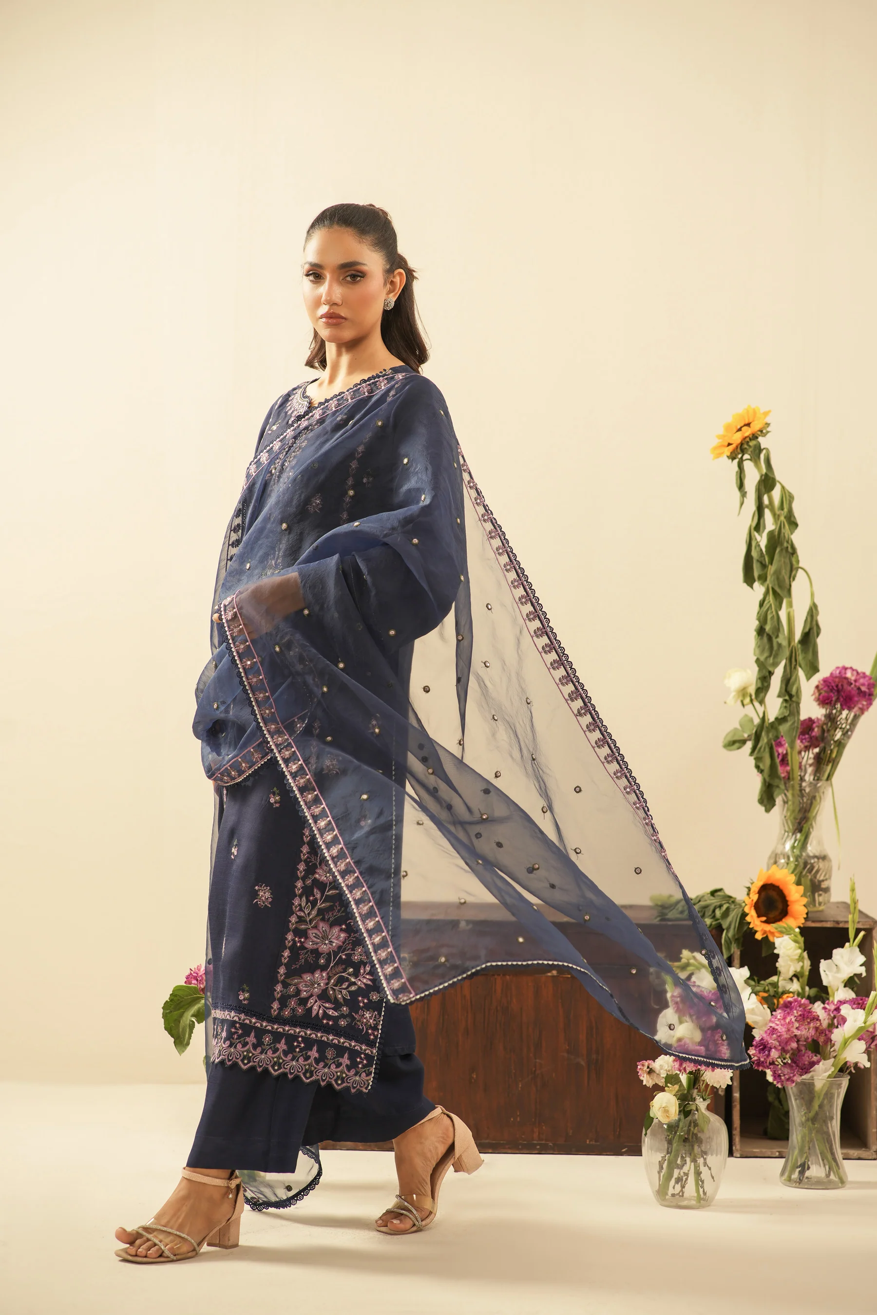 EMBROIDERED RAW SILK UNSTITCHED 3 PIECE SUIT - Image 7