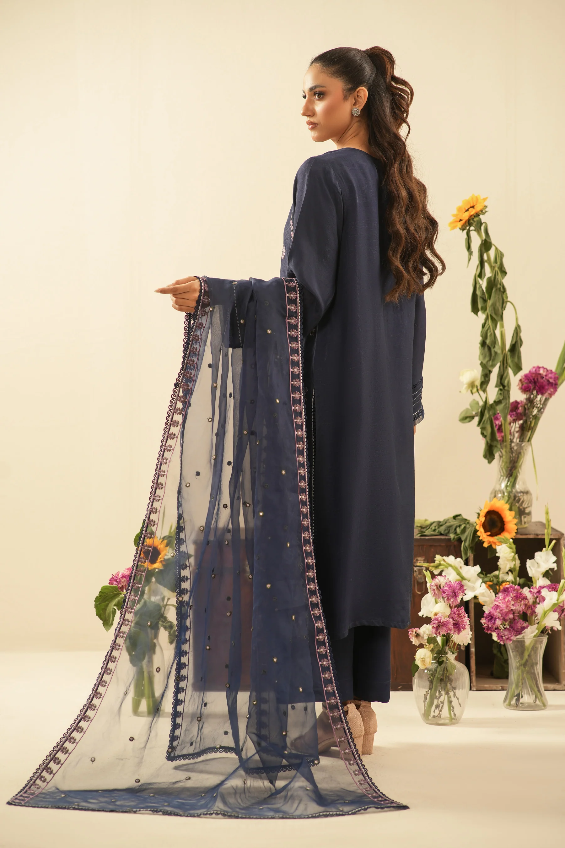 EMBROIDERED RAW SILK UNSTITCHED 3 PIECE SUIT - Image 8