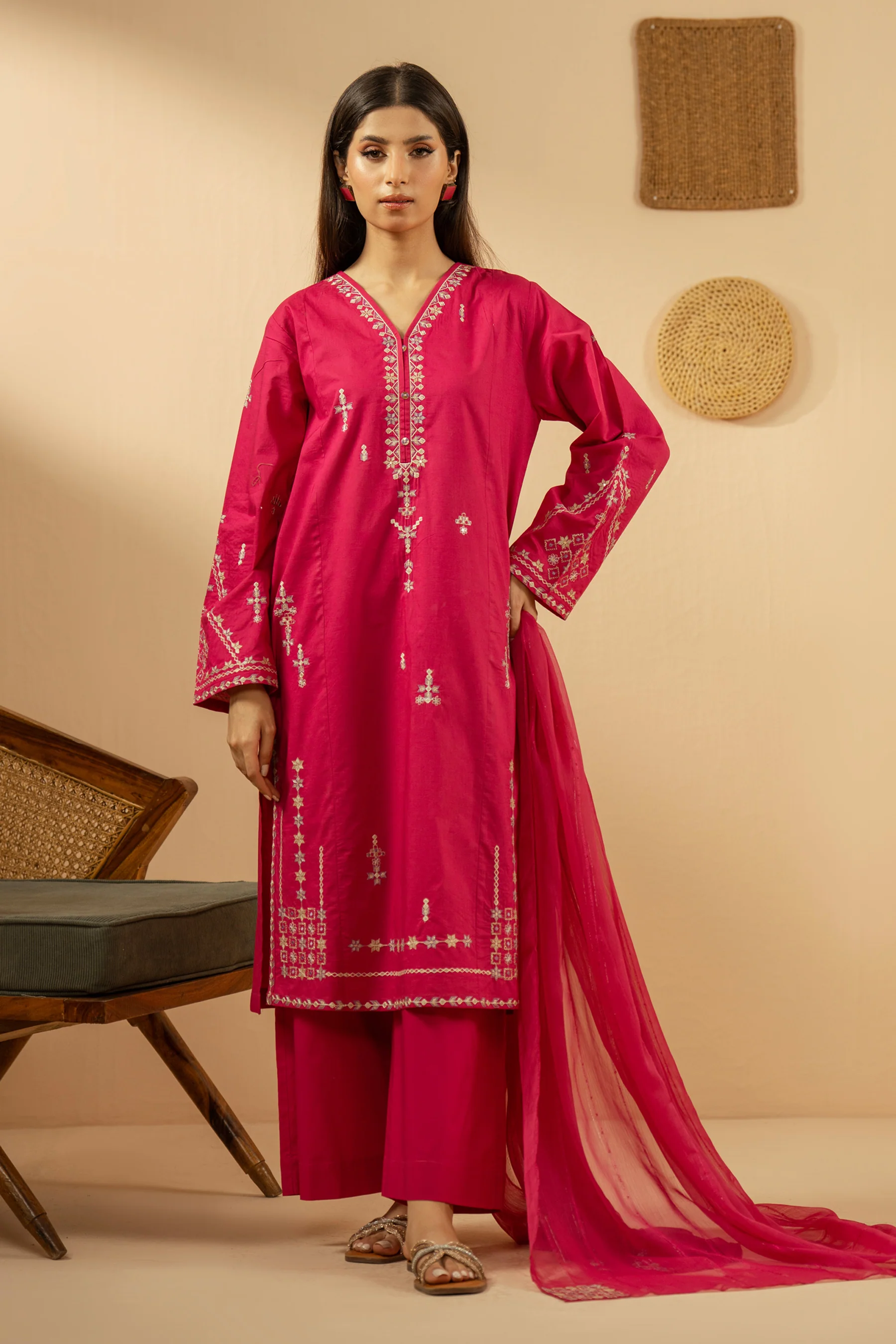 EMBROIDERED SLUB STITCHED 3 PIECE SUIT - Image 5