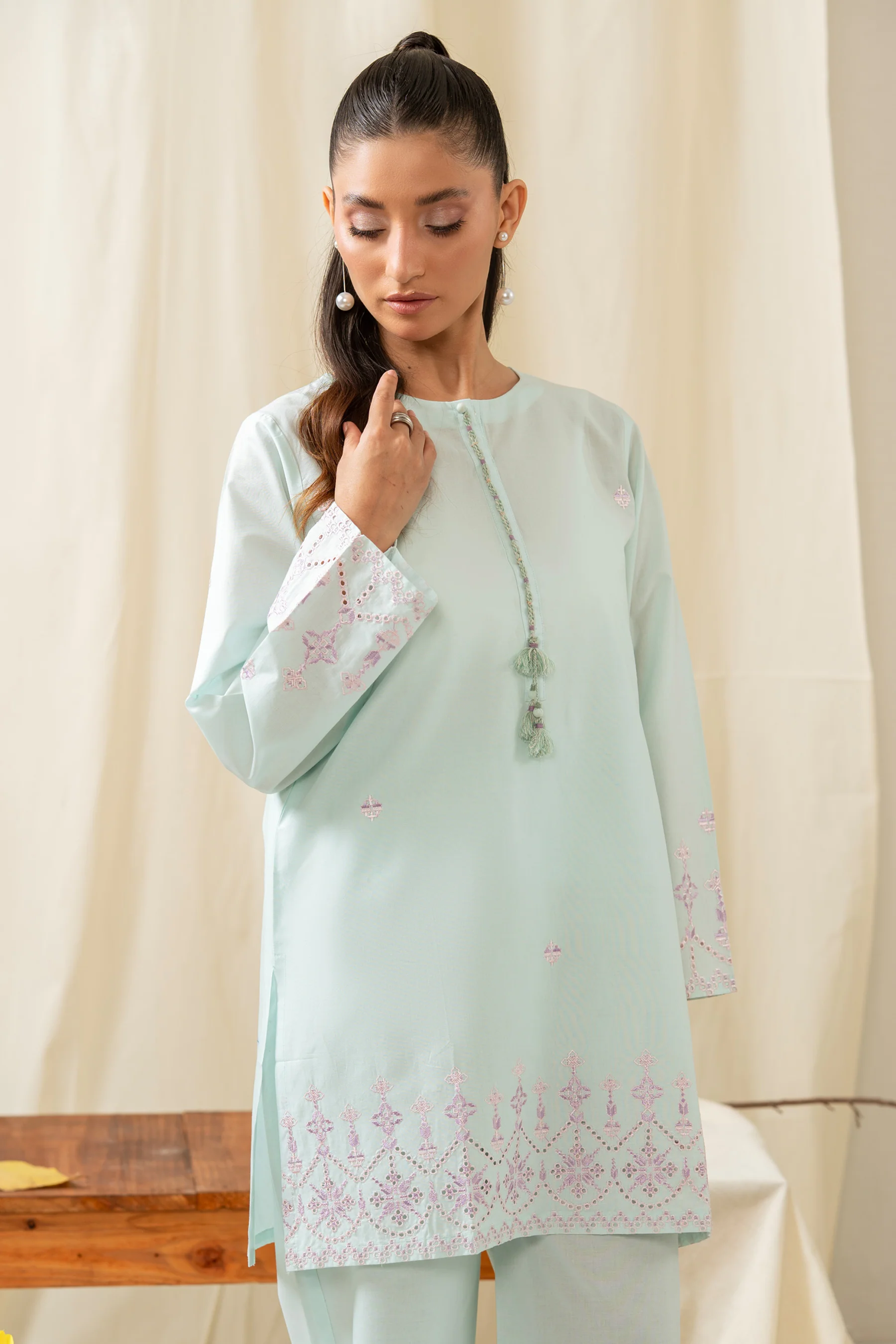 STITCHED EMBROIDERED CAMBRIC 2 PIECE SUIT - Image 4
