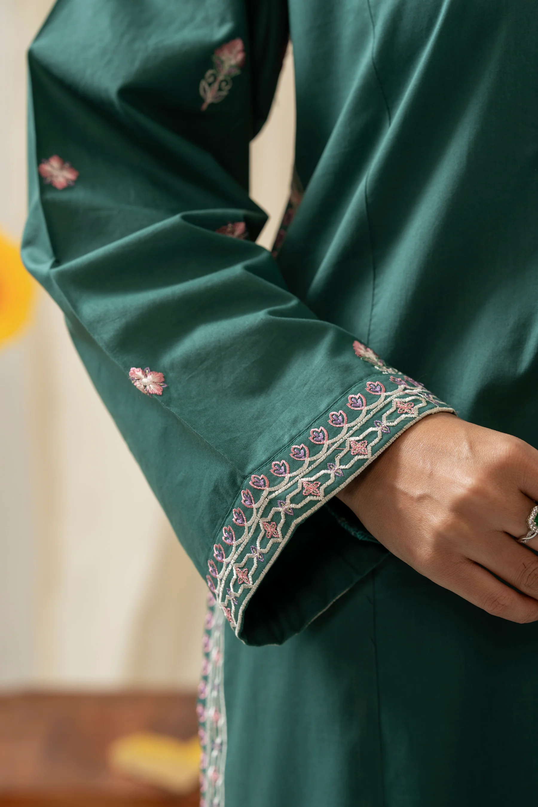 EMBROIDERED TENCEL STITCHED 2 PIECE SUIT - Image 6