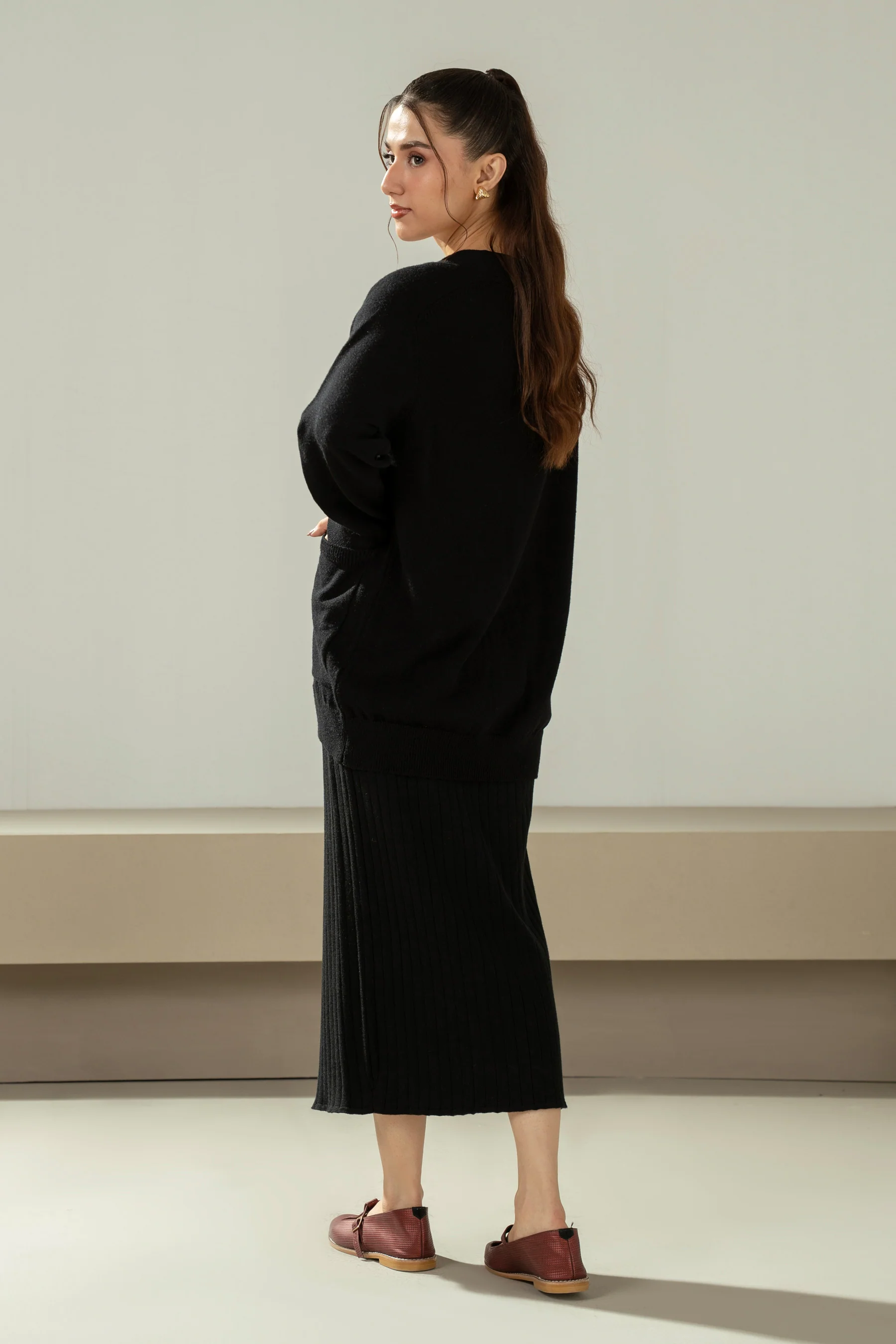 STYLIZED TRADITIONAL BUTTON DOWN - Image 4
