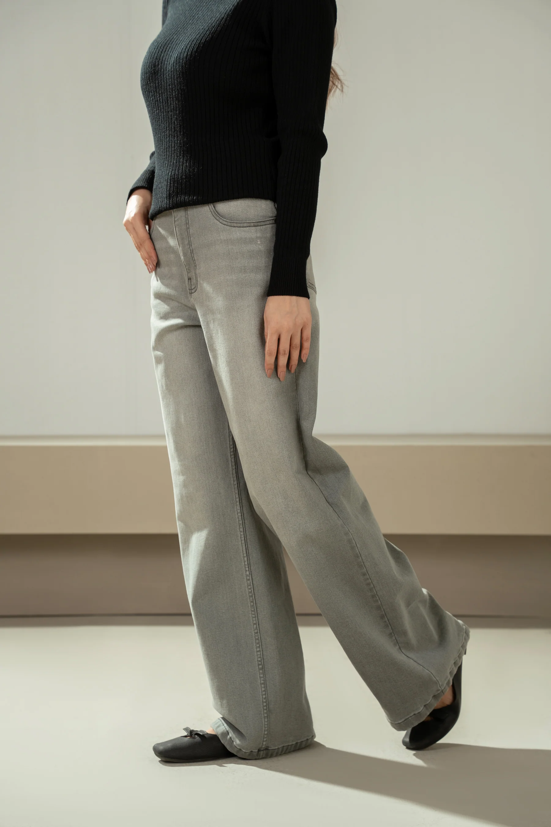 FLARE JEANS - Image 4