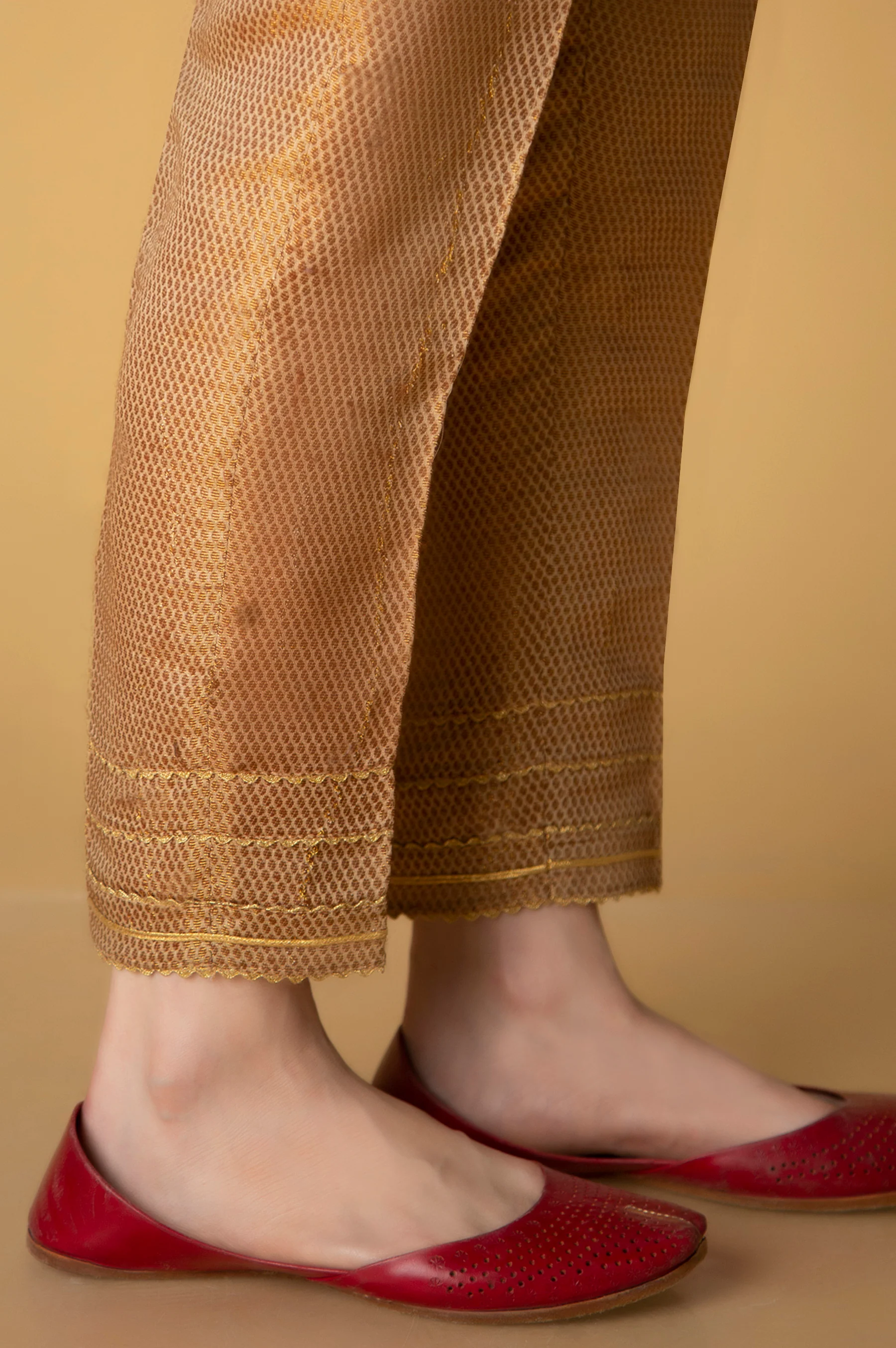 Embellished Jamawar Ciggarette Pant - Image 3