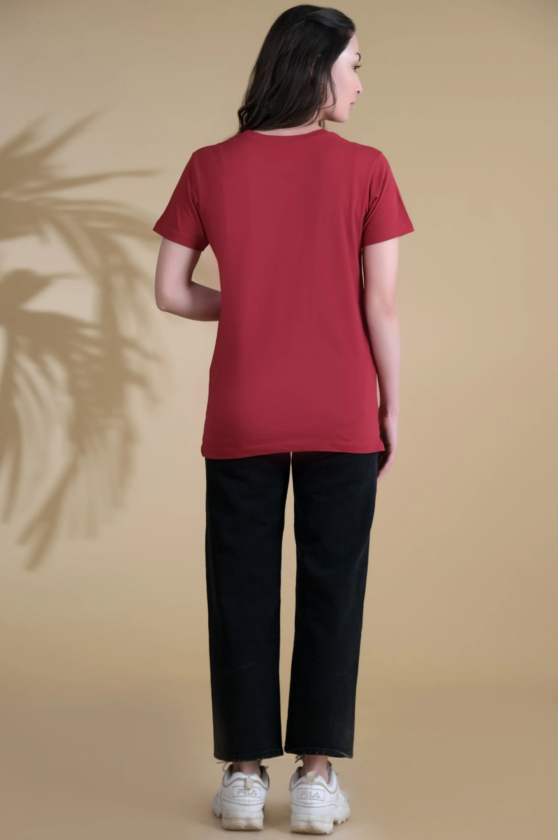 Round Neck Plain T-Shirt - Maroon - Image 2