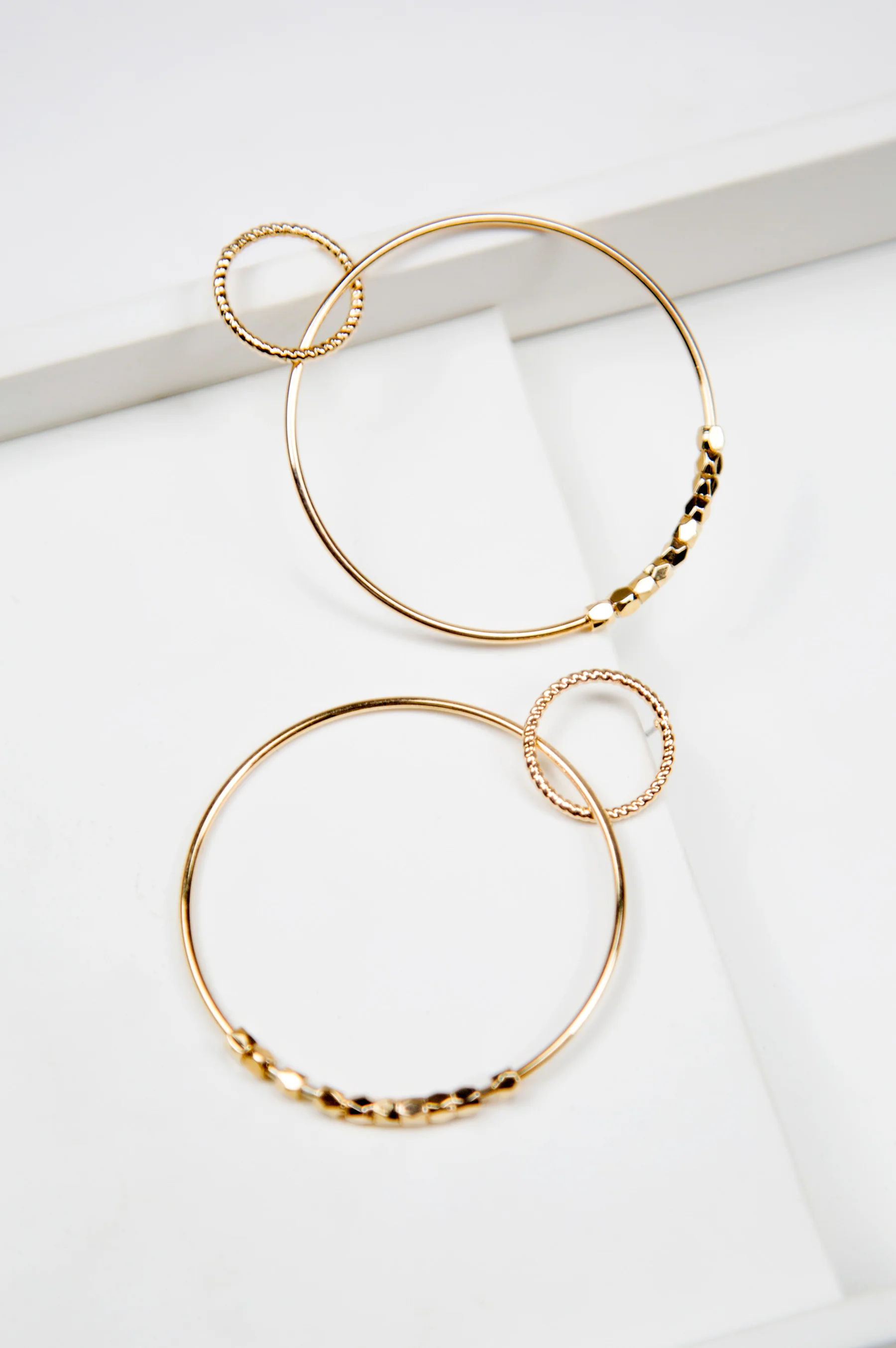 Pebble-Circular-Drop-Earrings