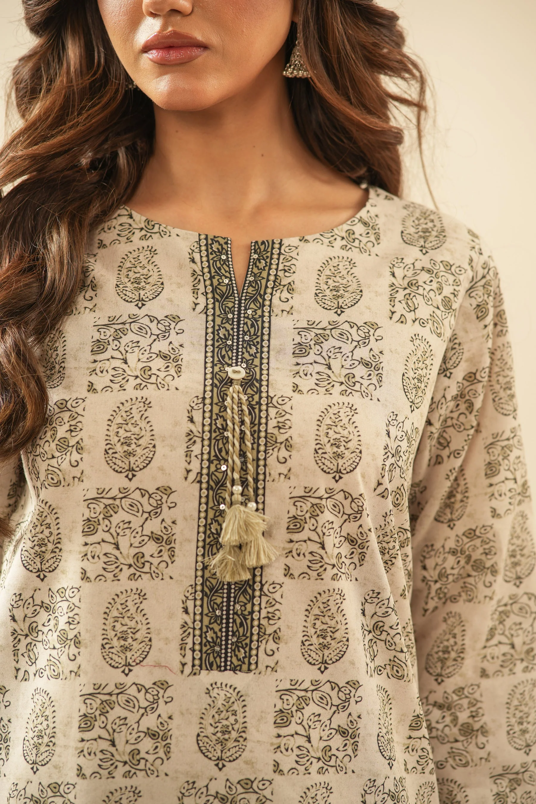 PRINTED LAWN UNSTITCHED 3 PIECE SUIT - Image 5