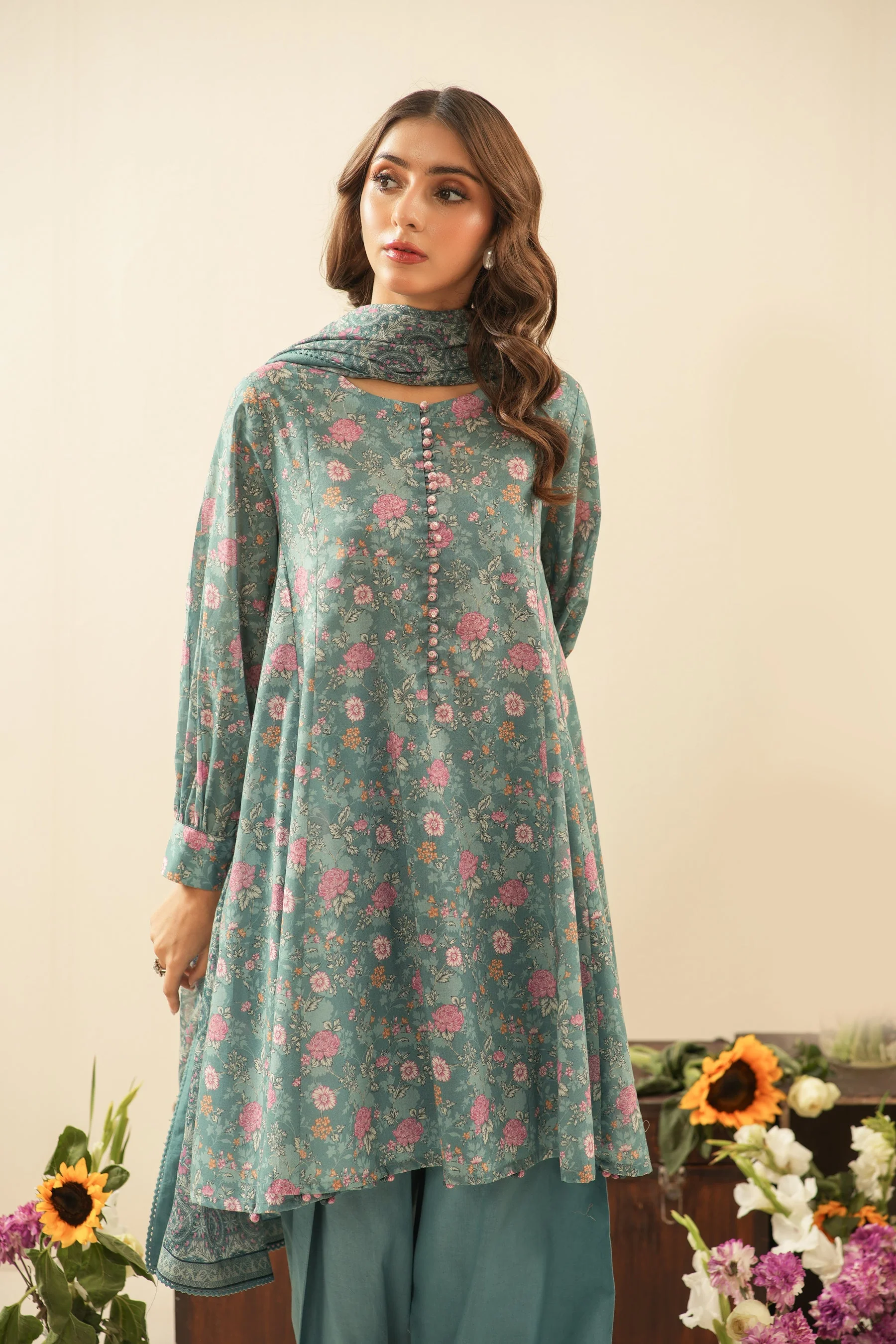 PRINTED LAWN UNSTITCHED 3 PIECE SUIT - Image 3