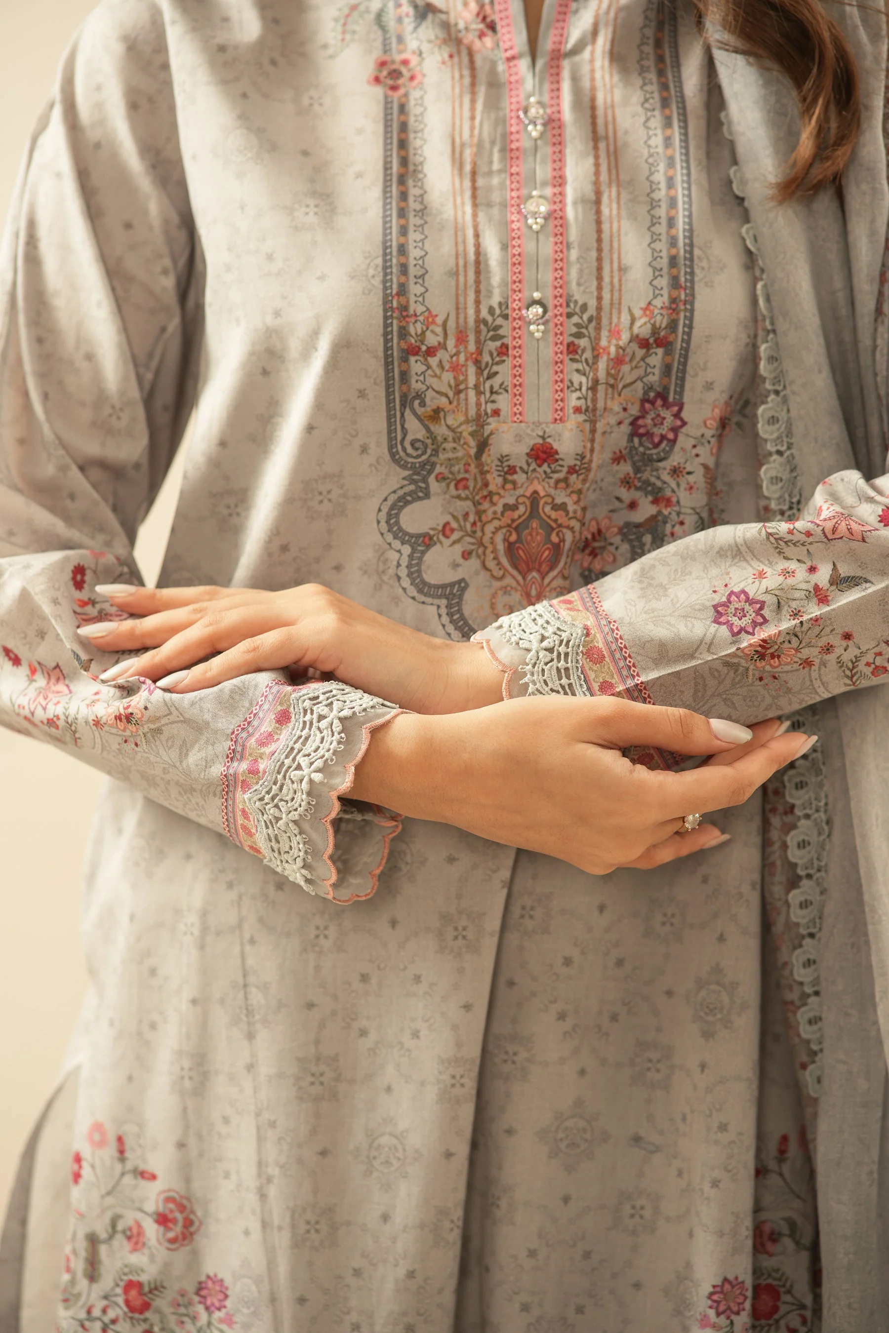 PRINTED LAWN UNSTITCHED 3 PIECE SUIT - Image 6