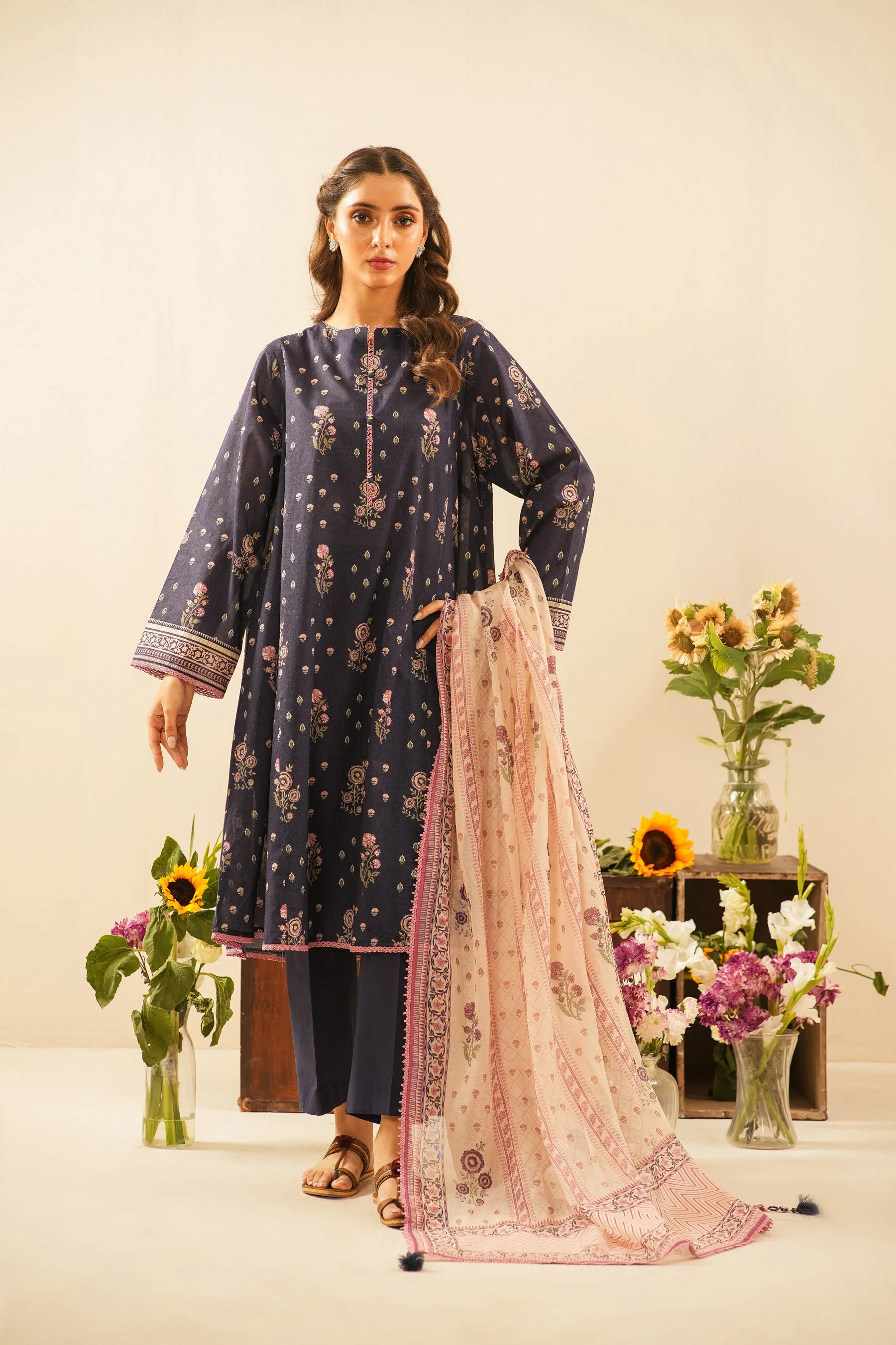 PRINTED LAWN UNSTITCHED 3 PIECE SUIT - Image 6