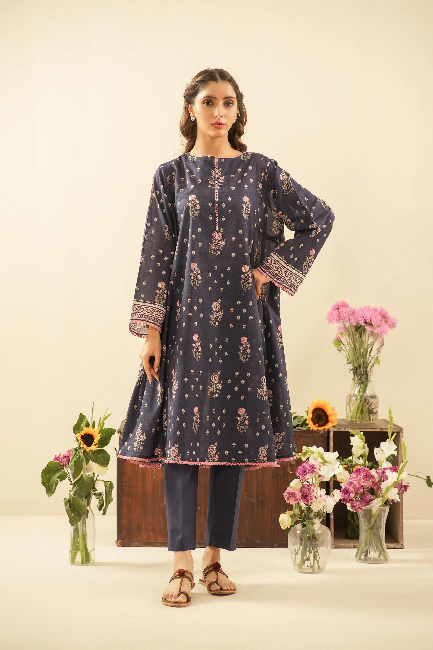 PRINTED LAWN UNSTITCHED 3 PIECE SUIT - Image 7