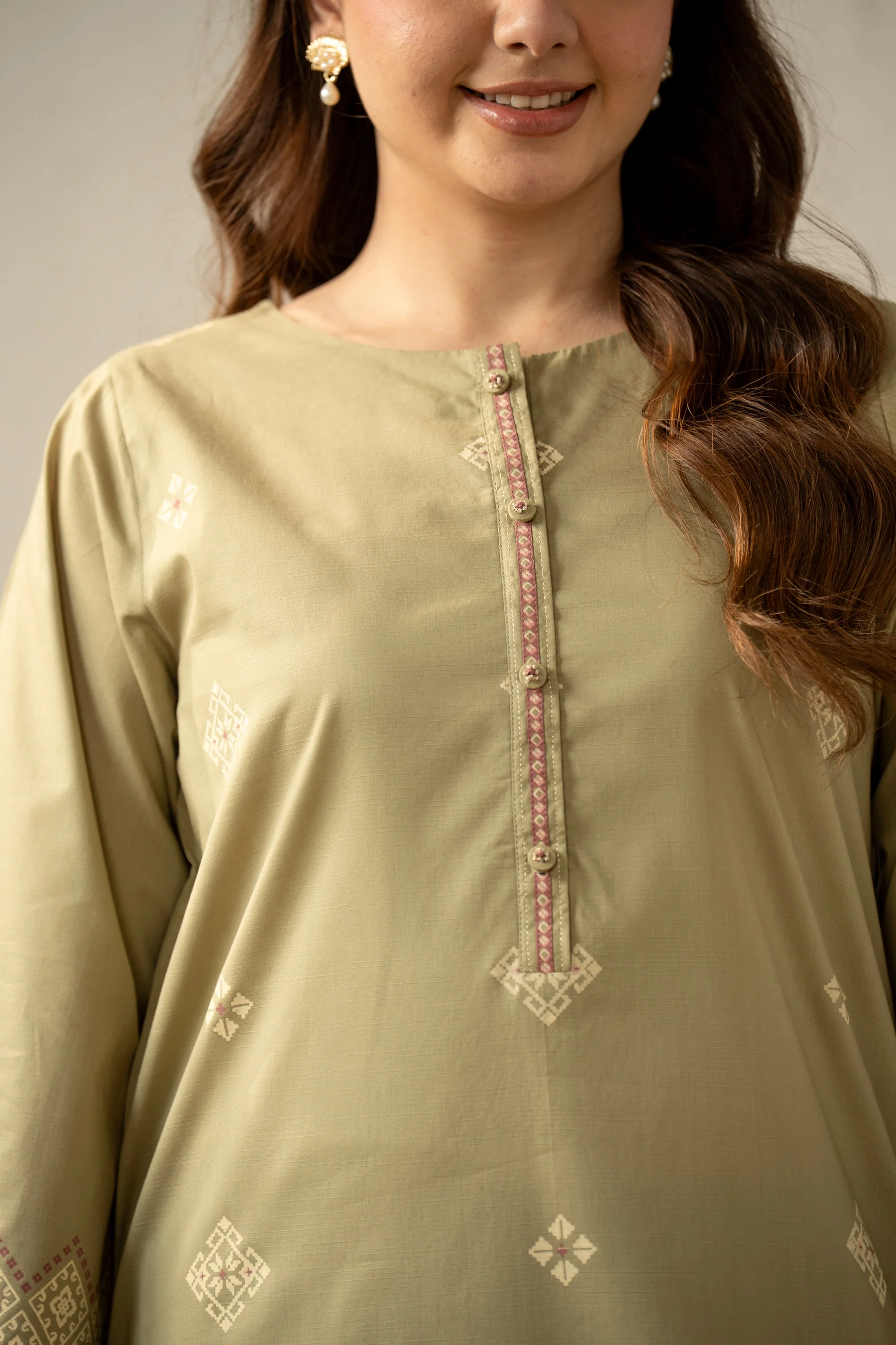 PRINTED SLUB LAWN STITCHED 2 PIECE SUIT - Image 2