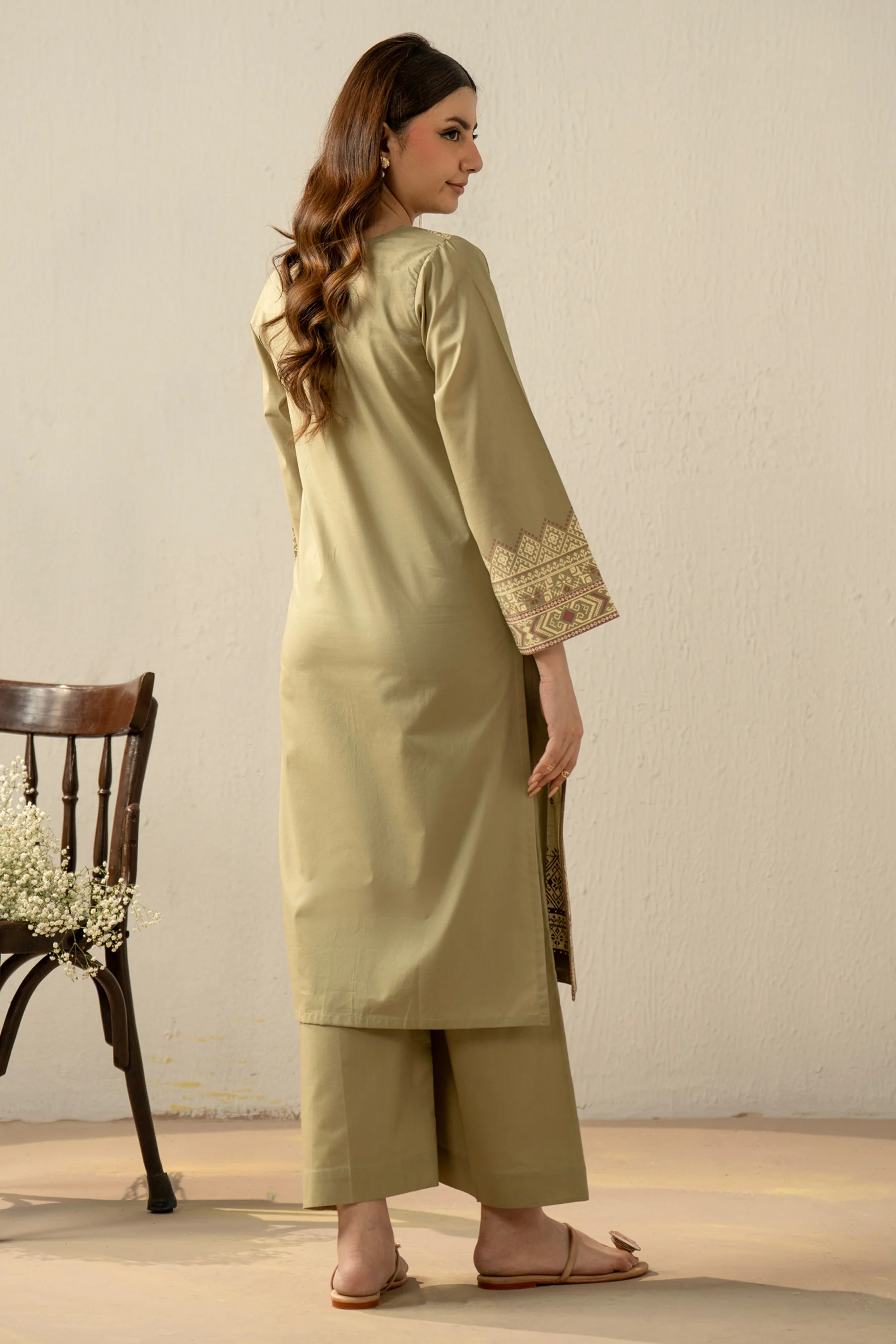 PRINTED SLUB LAWN STITCHED 2 PIECE SUIT - Image 3