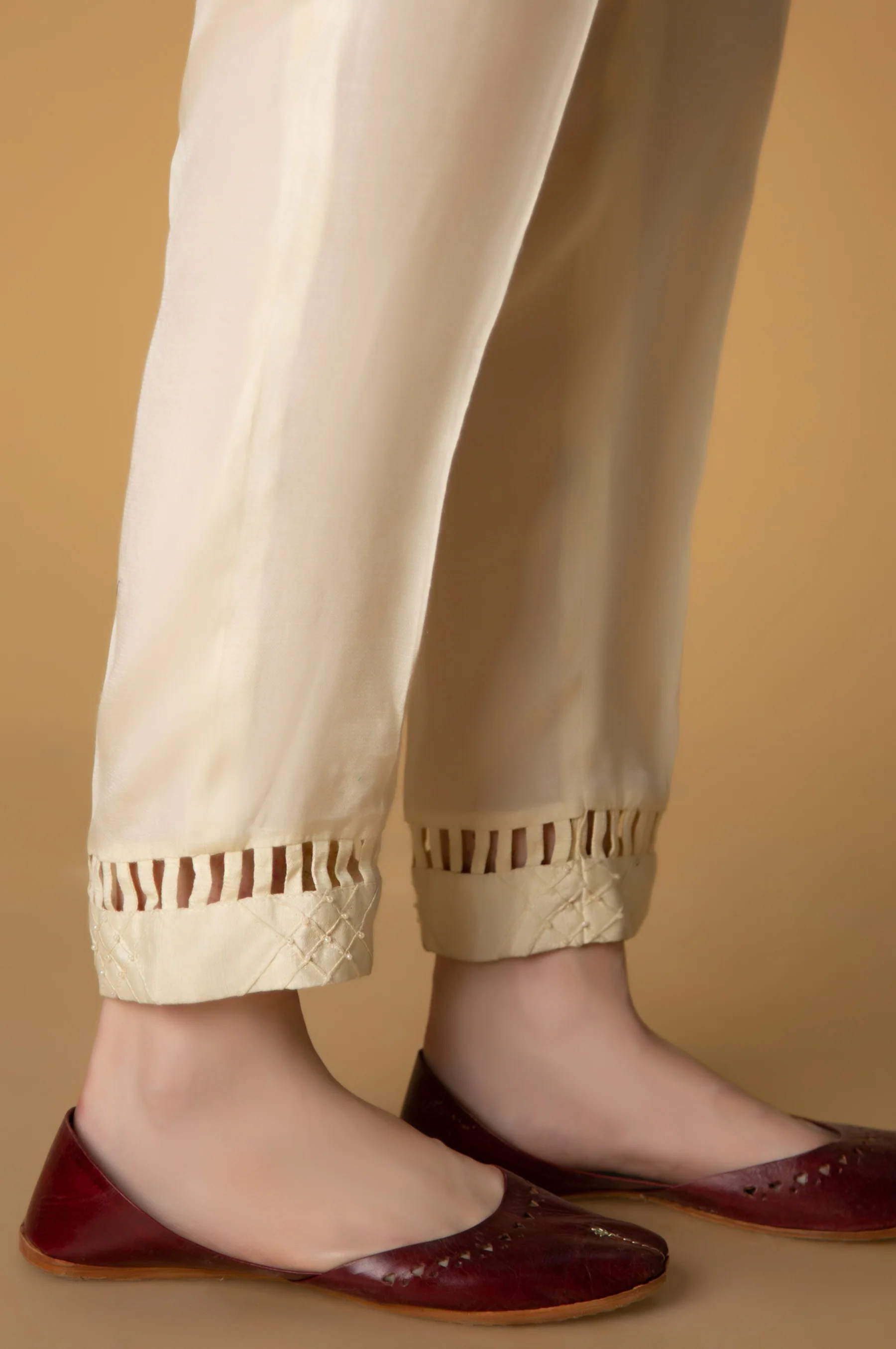 Embellished Rawsilk Cigarette Pants- Off White - Image 5