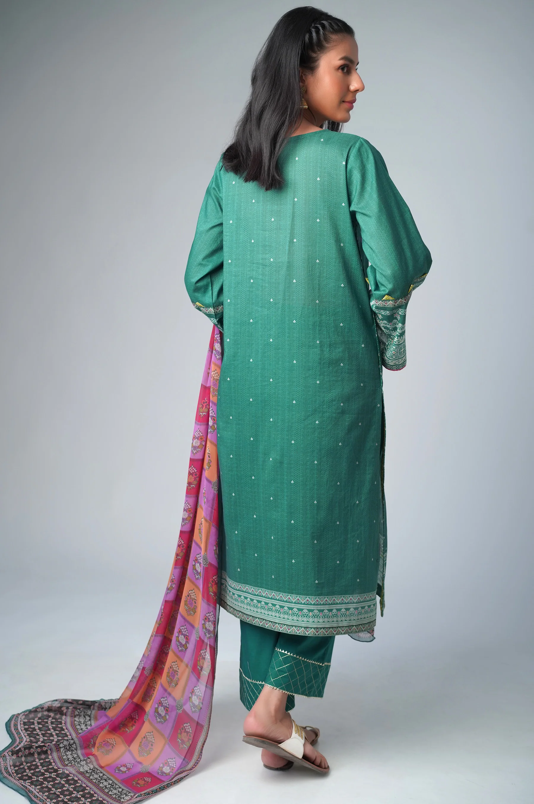 Stitched 3 Piece Printed Lawn - Image 4