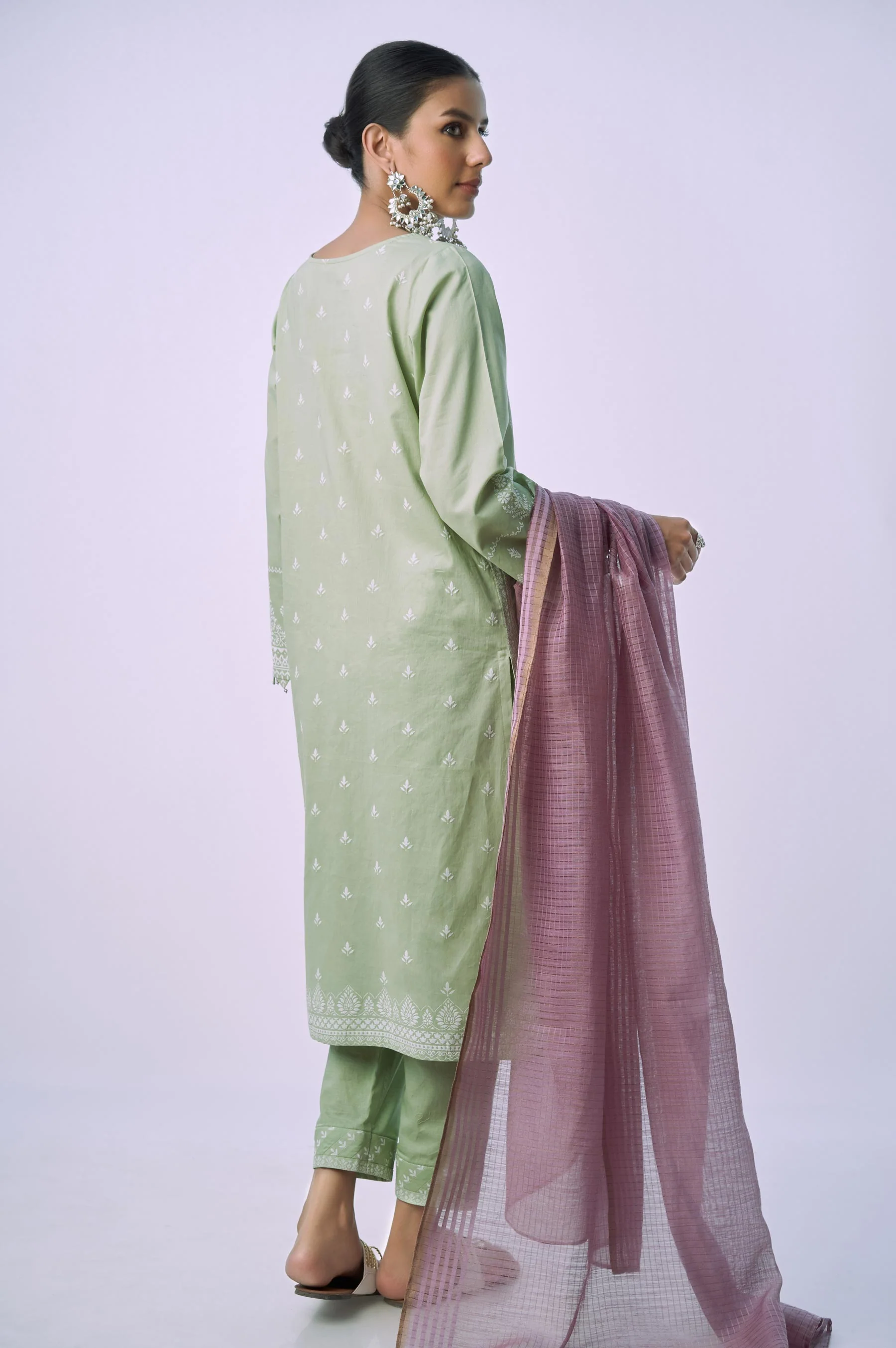 Stitched 3 Piece Printed Lawn - Image 4