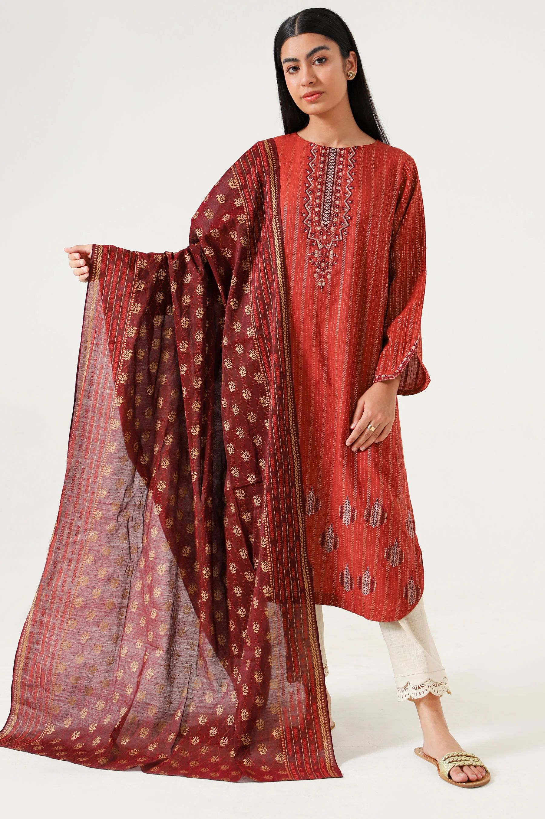 Stitched 2 Piece Embroidered Zari Line & Screen Print Dupatta - Image 4