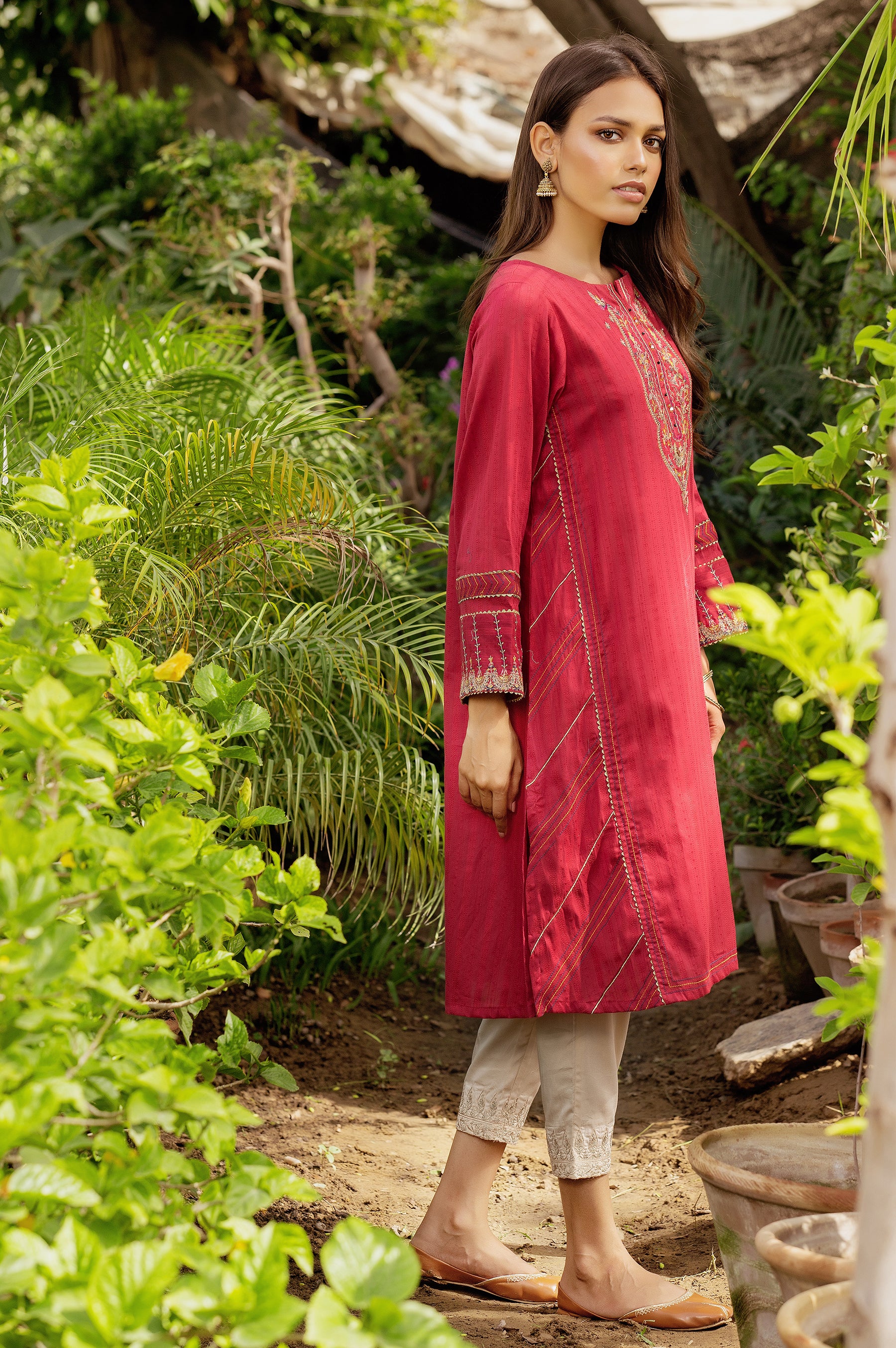 Stitched 1 Piece Embroidered Chikan Tarkashi Top - Image 3