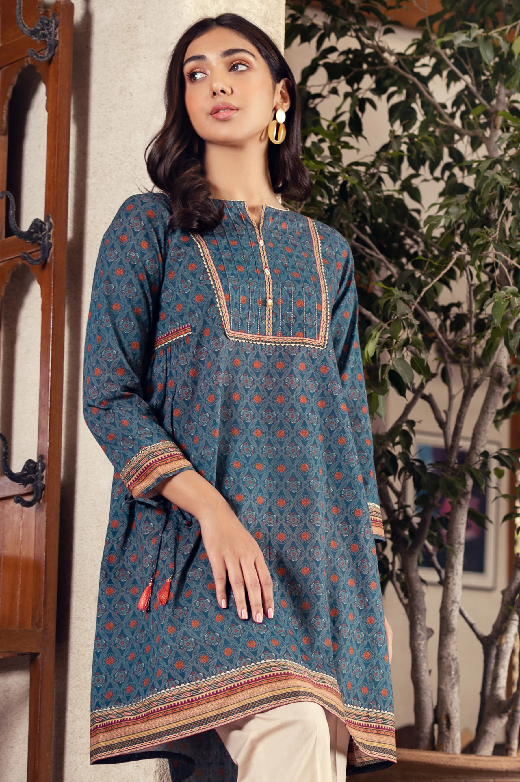 Stitched 1 Piece Digital Printed Doria Lawn Shirt - Image 4