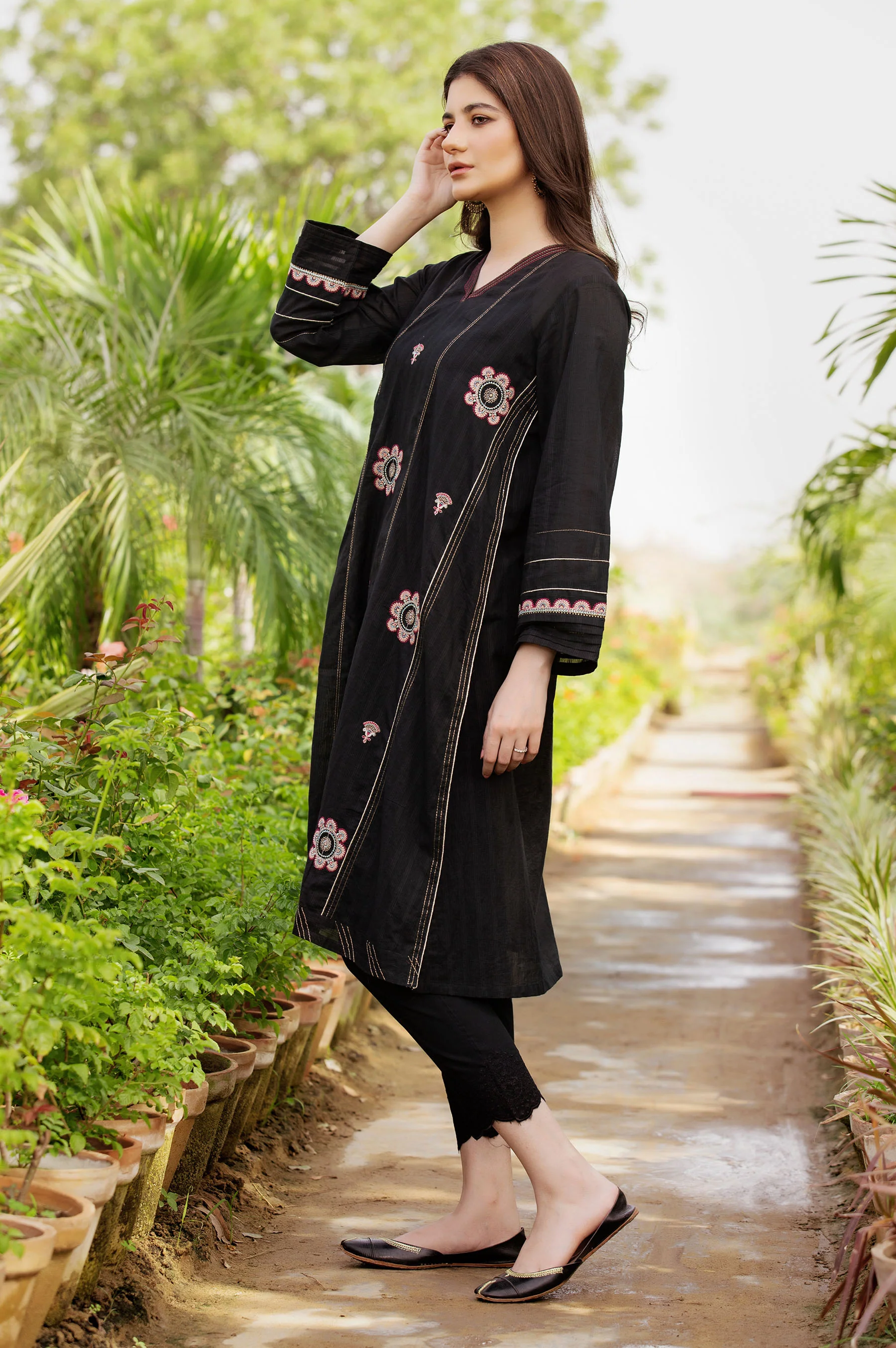 Stitched 1 Piece Embroidered Doria Lawn Shirt - Image 3