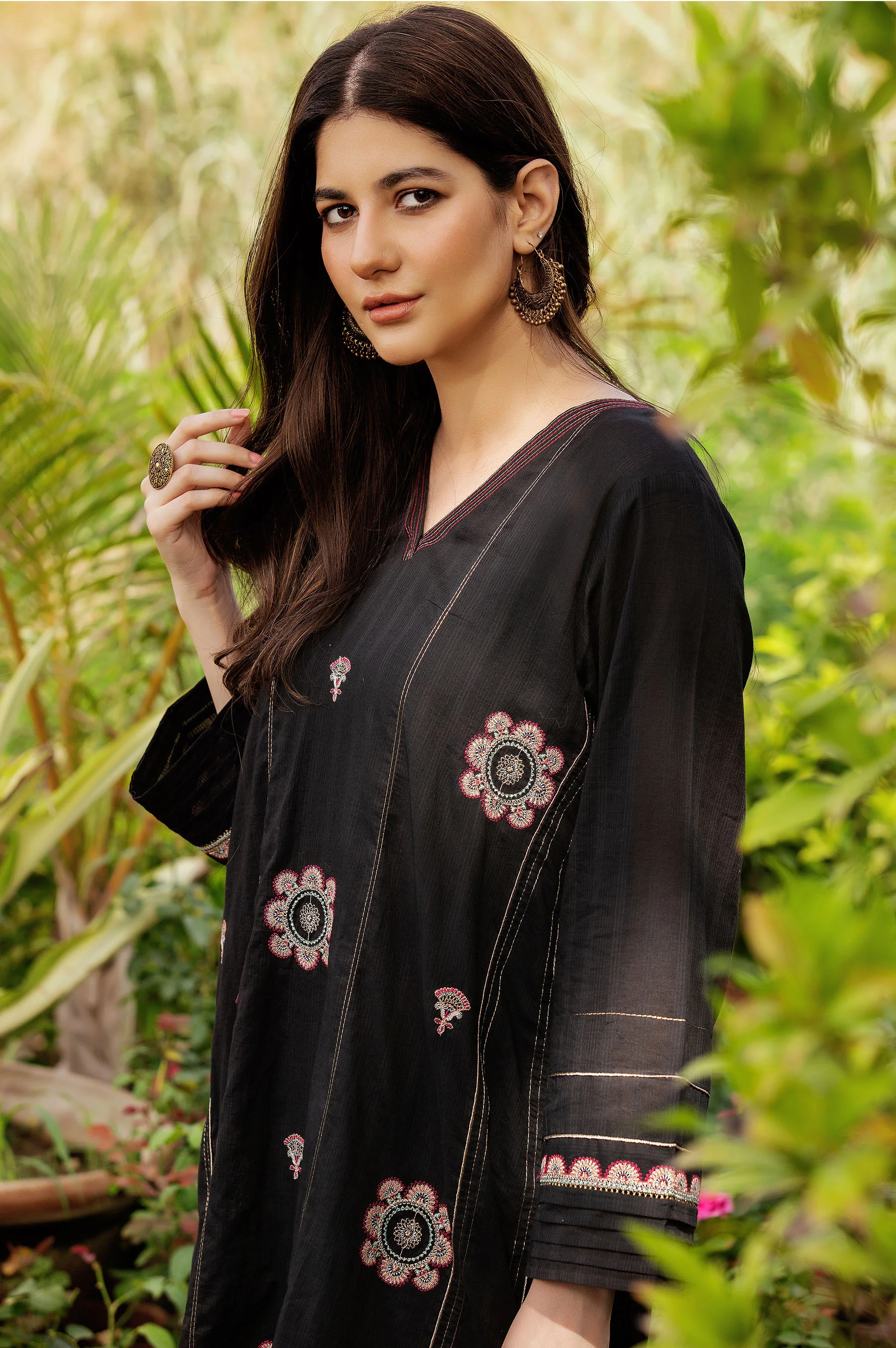 Stitched 1 Piece Embroidered Doria Lawn Shirt - Image 5