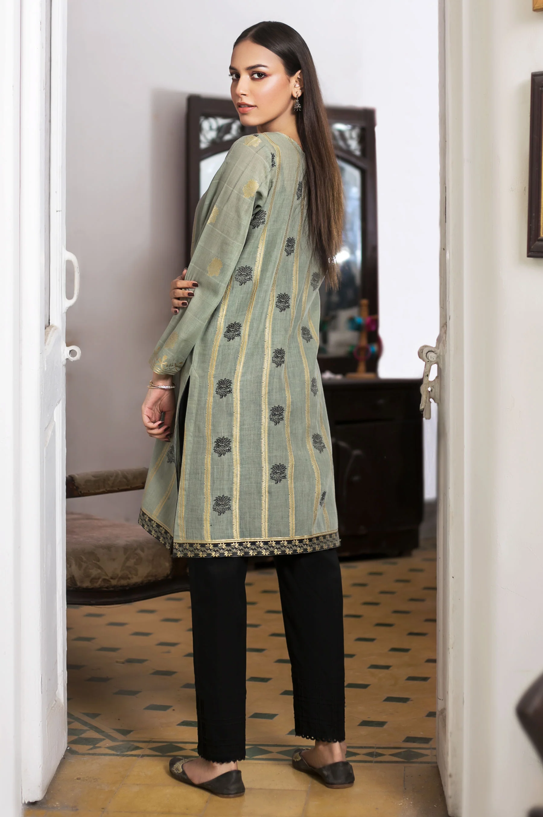 Stitched 1 Piece Dyed Jacqauard Shirt - Image 2