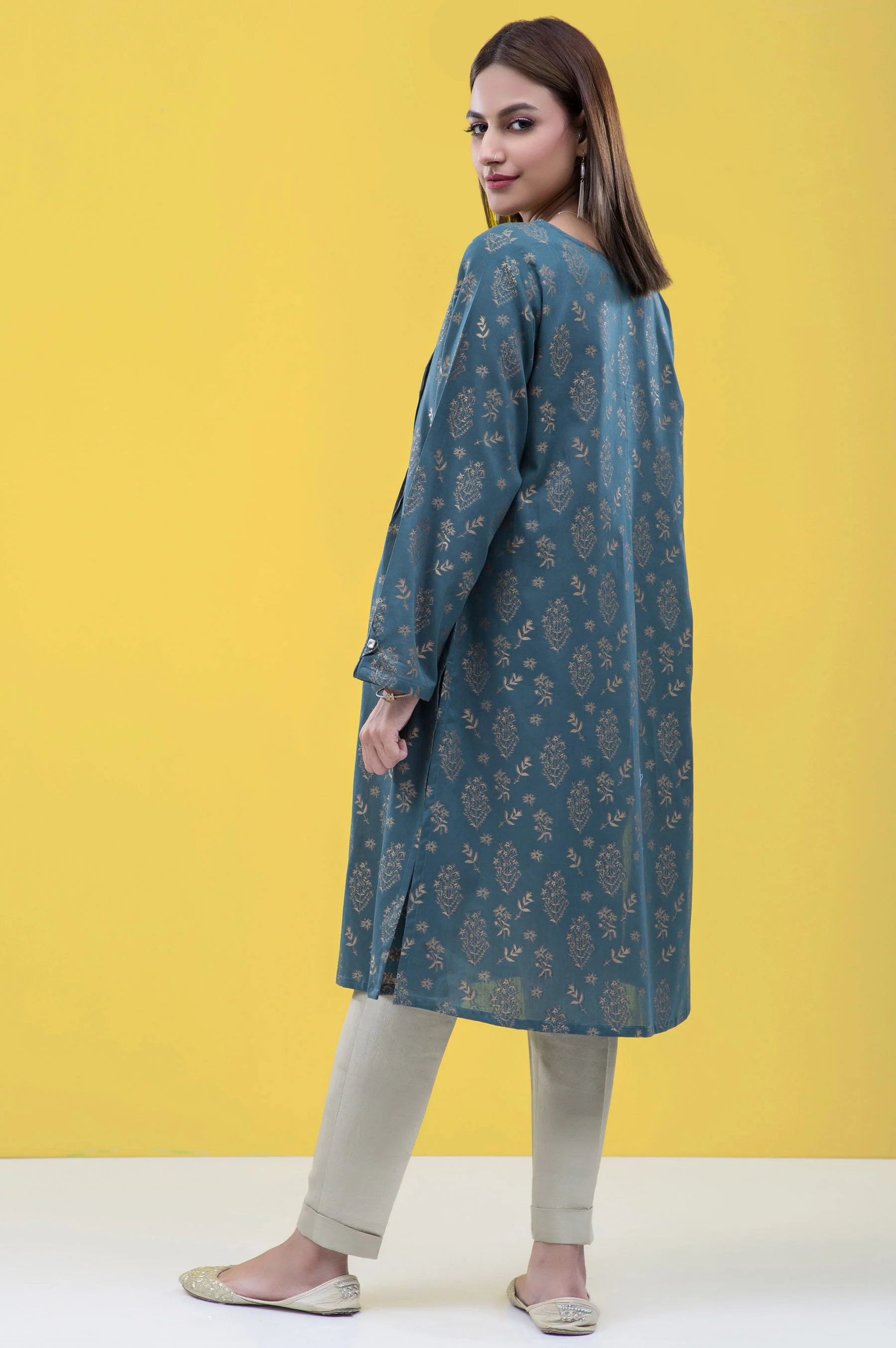 Stitched 1 Piece Embellished Jacquard Shirt - Image 2
