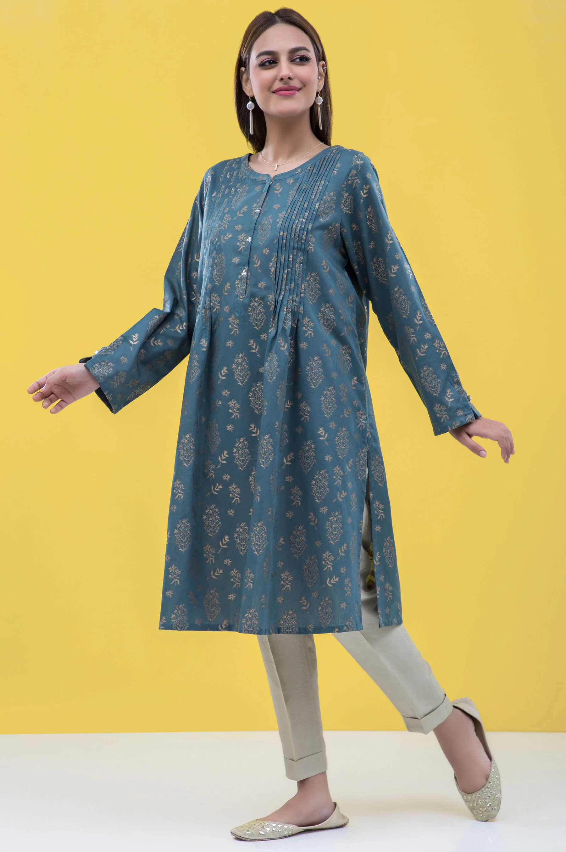 Stitched 1 Piece Embellished Jacquard Shirt - Image 4