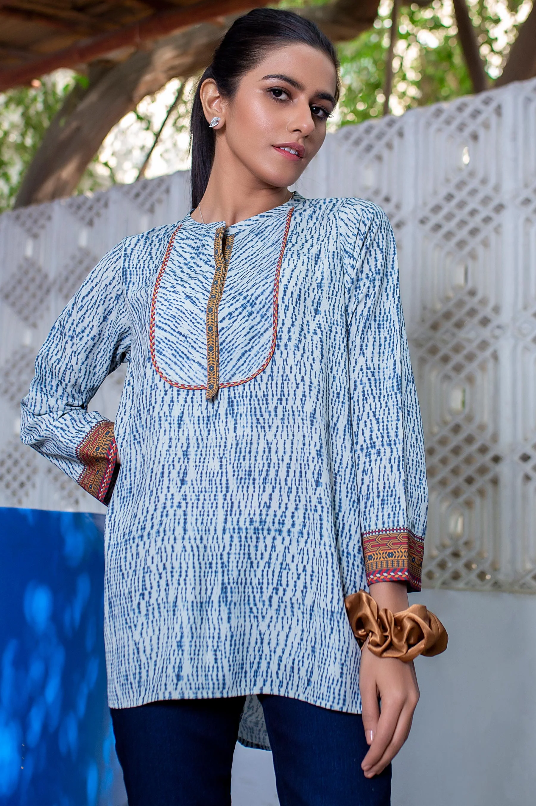 Stitched 1 Piece Embellished Crepe Shirt - Image 4