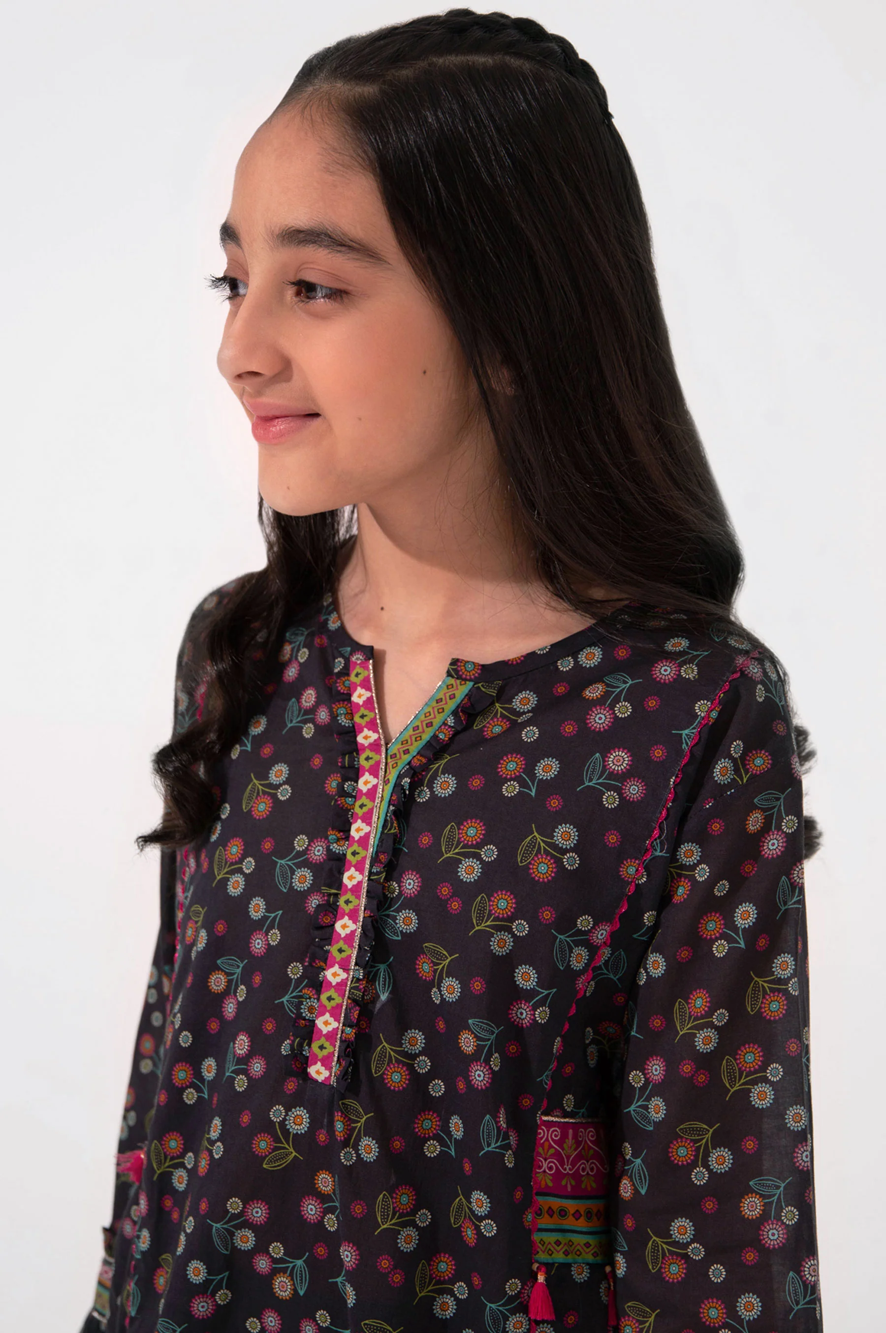 Stitched 1 Piece Embellished Lawn Shirt - Image 4