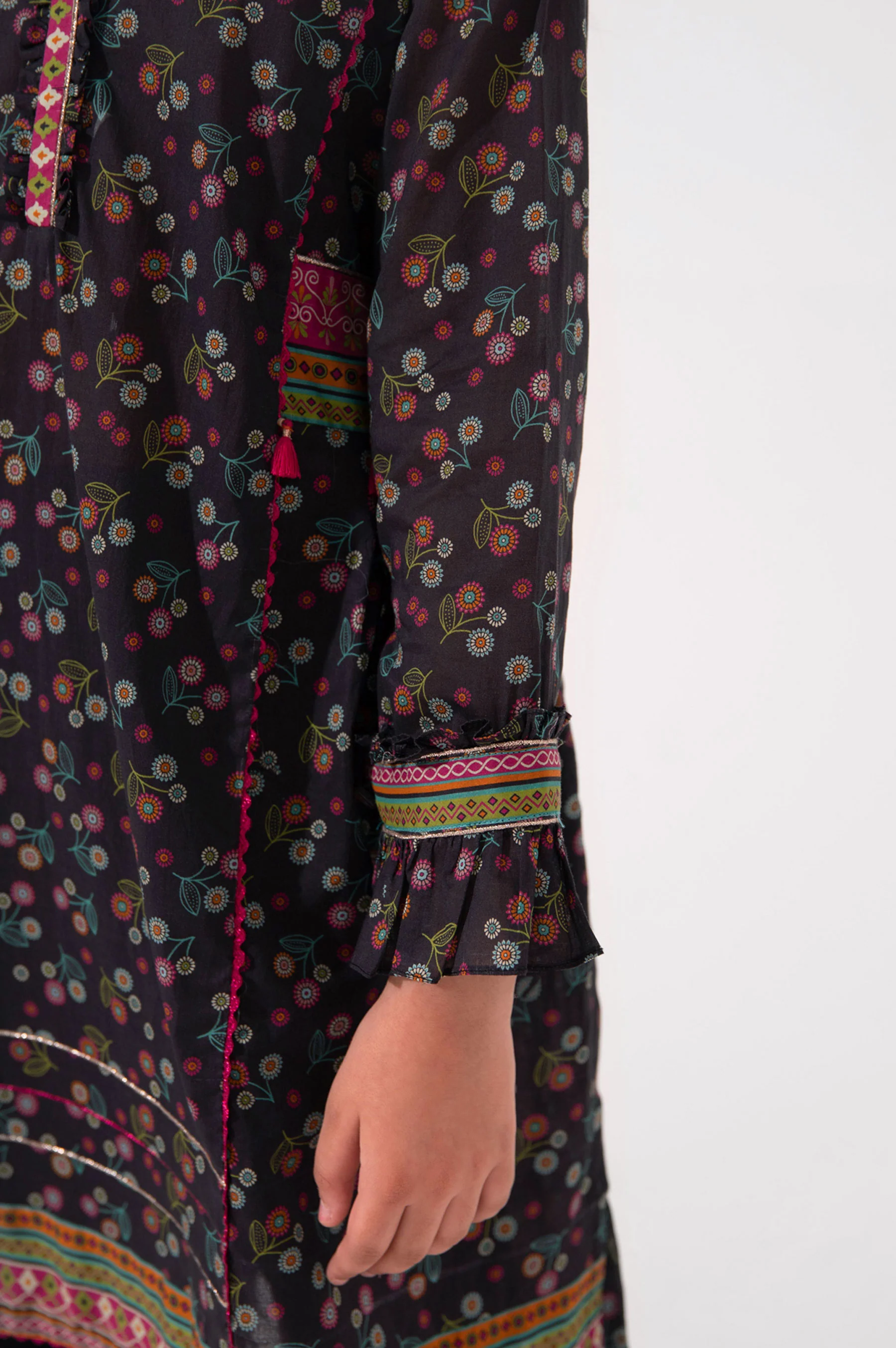 Stitched 1 Piece Embellished Lawn Shirt - Image 7