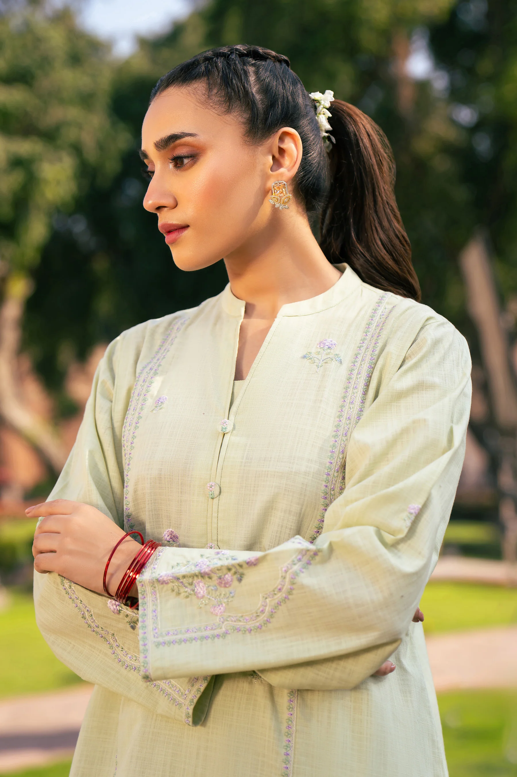 EMBROIDERED SUIT - Image 3
