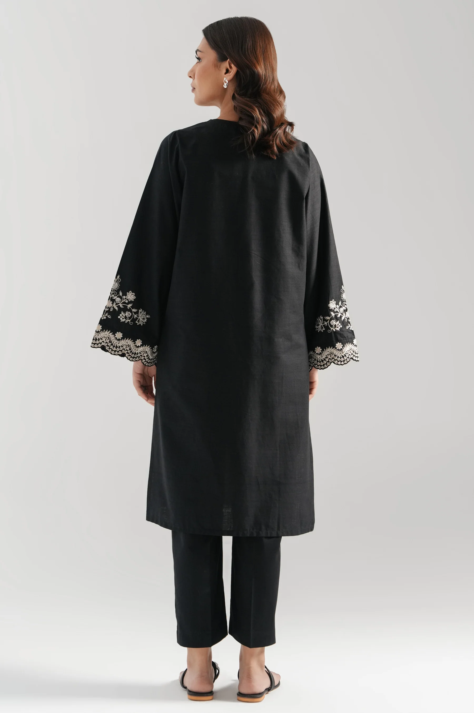 STITCHED EMBROIDERED BOTH SIDE SLUB SHIRT BOTTOM - Image 5