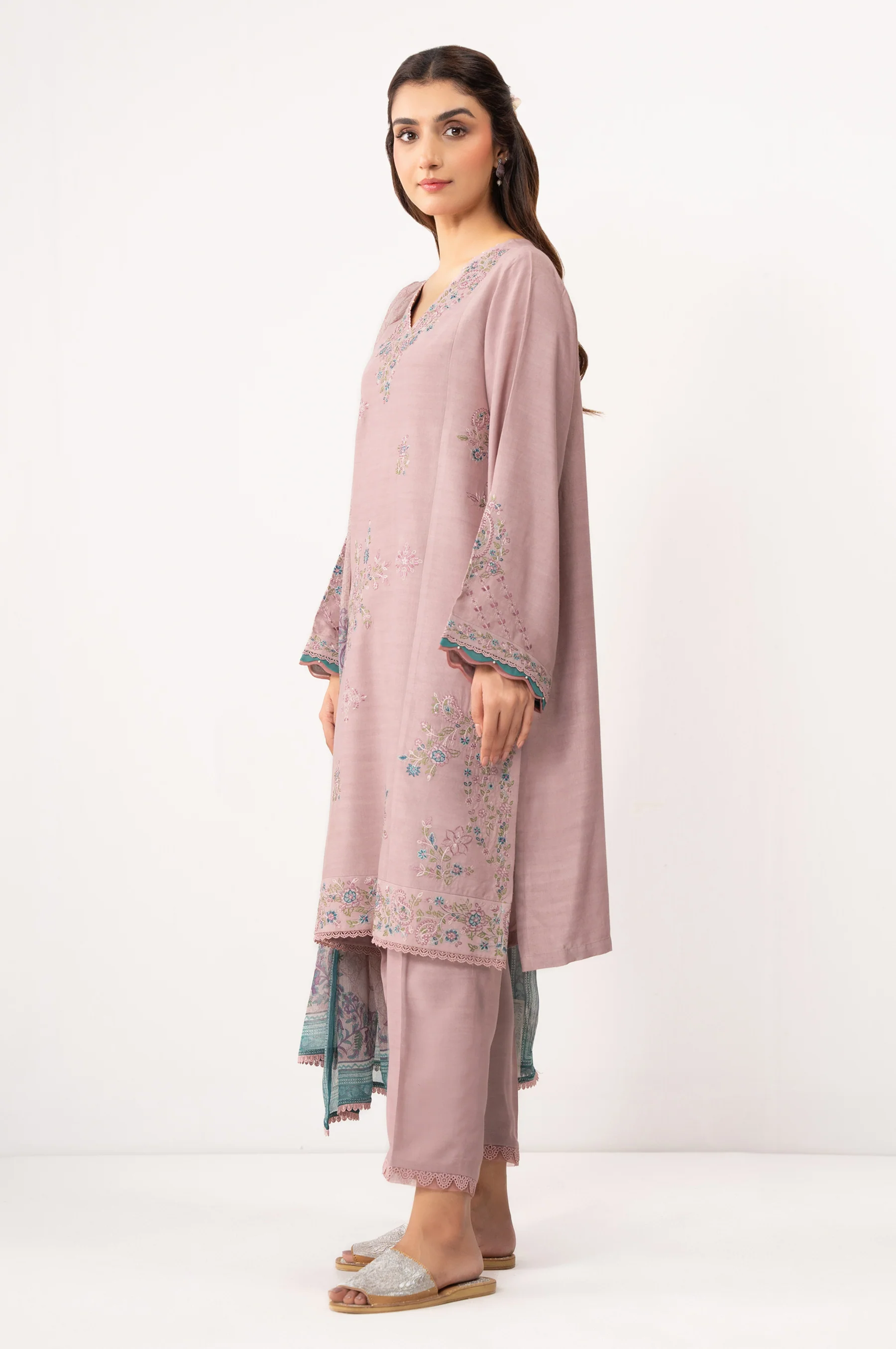 STITCHED EMBROIDERED CAMBRIC SUIT - Image 4