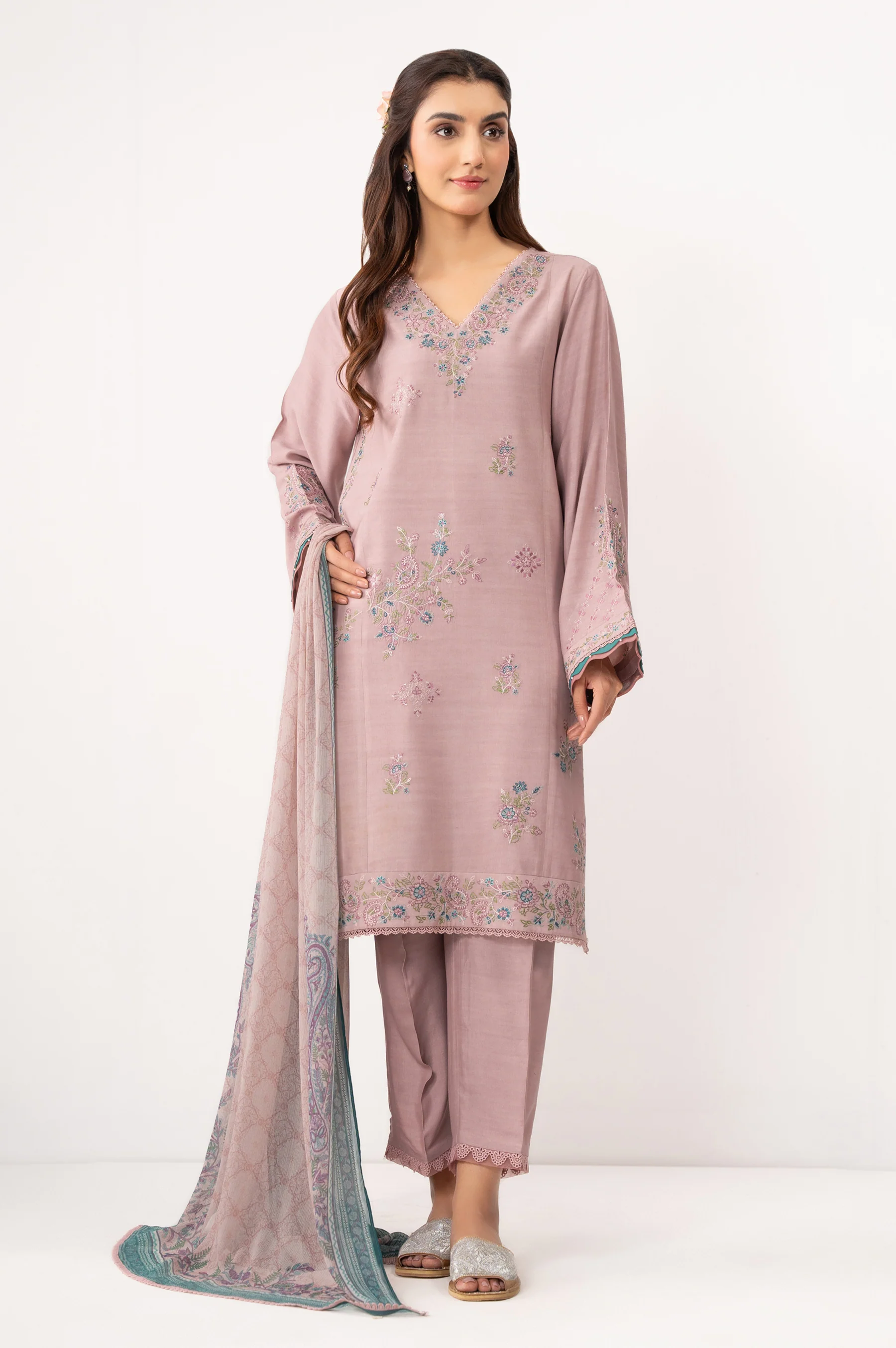 STITCHED EMBROIDERED CAMBRIC SUIT - Image 6