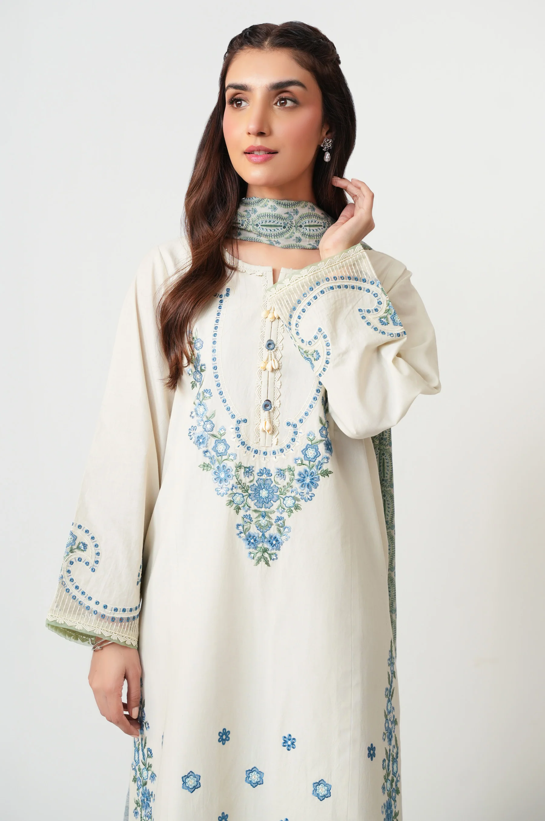 STITCHED EMBROIDERED CAMBRIC SUIT - Image 2
