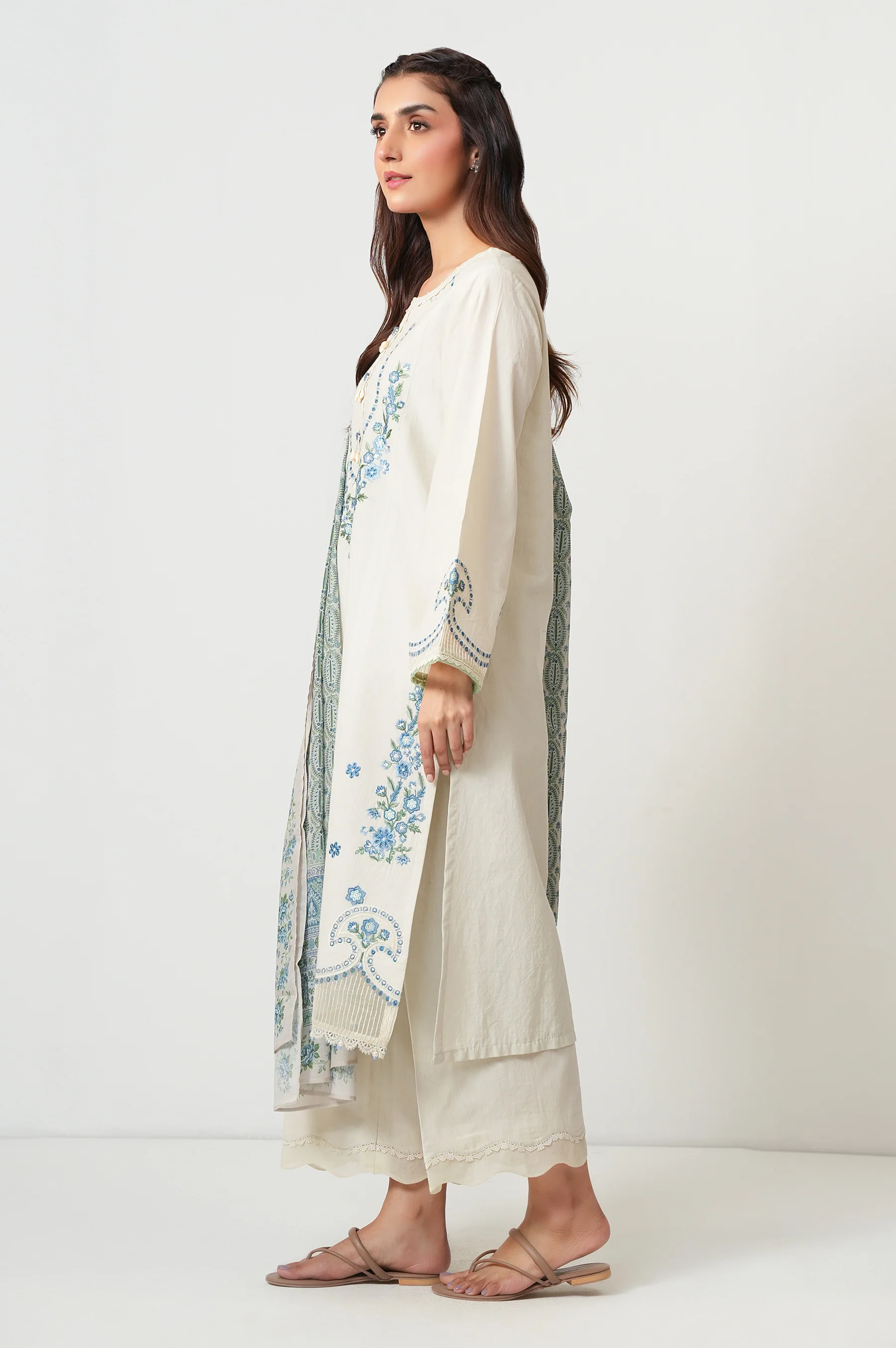 STITCHED EMBROIDERED CAMBRIC SUIT - Image 3
