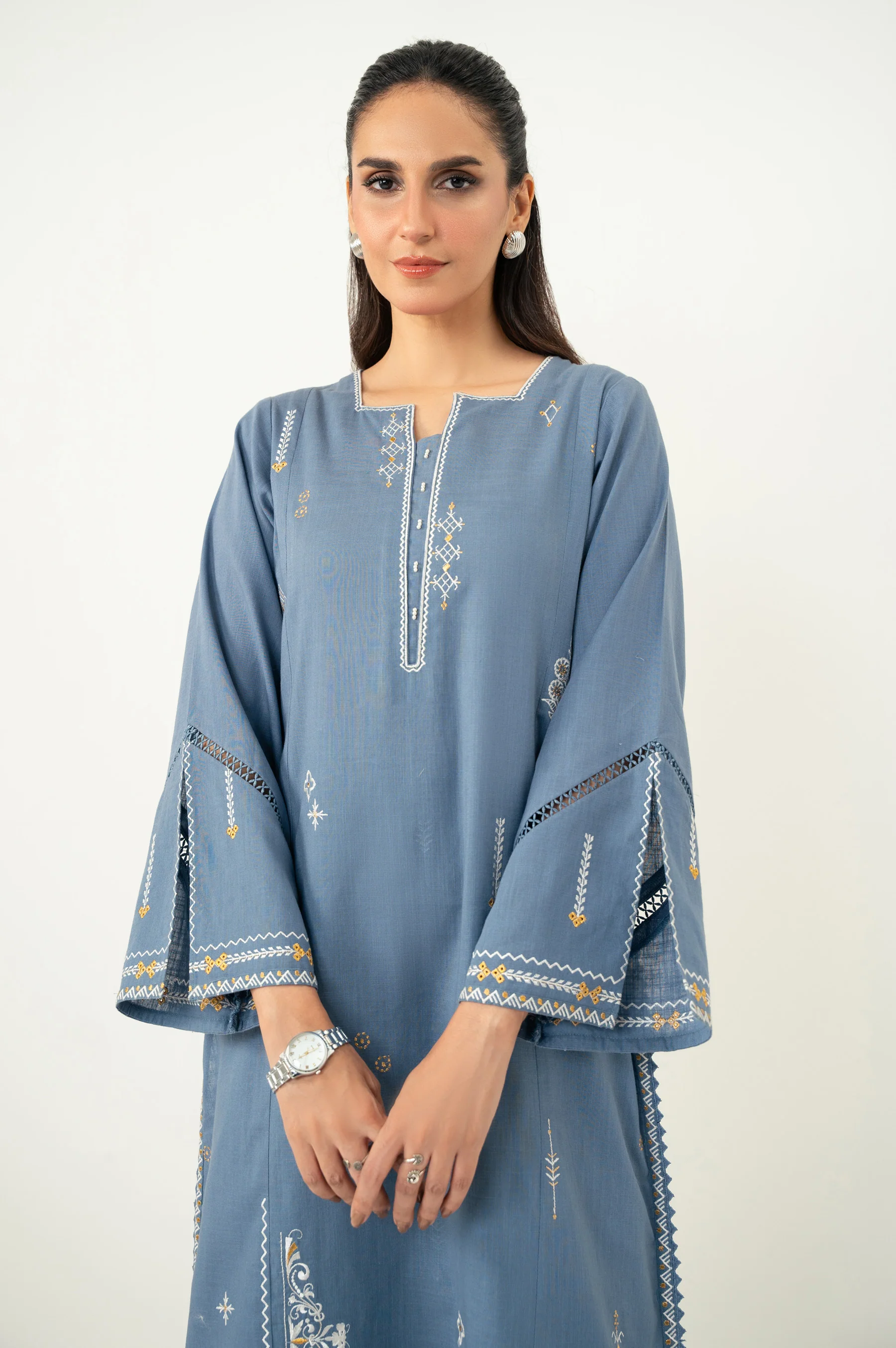 EMBROIDERED SUIT - Image 3