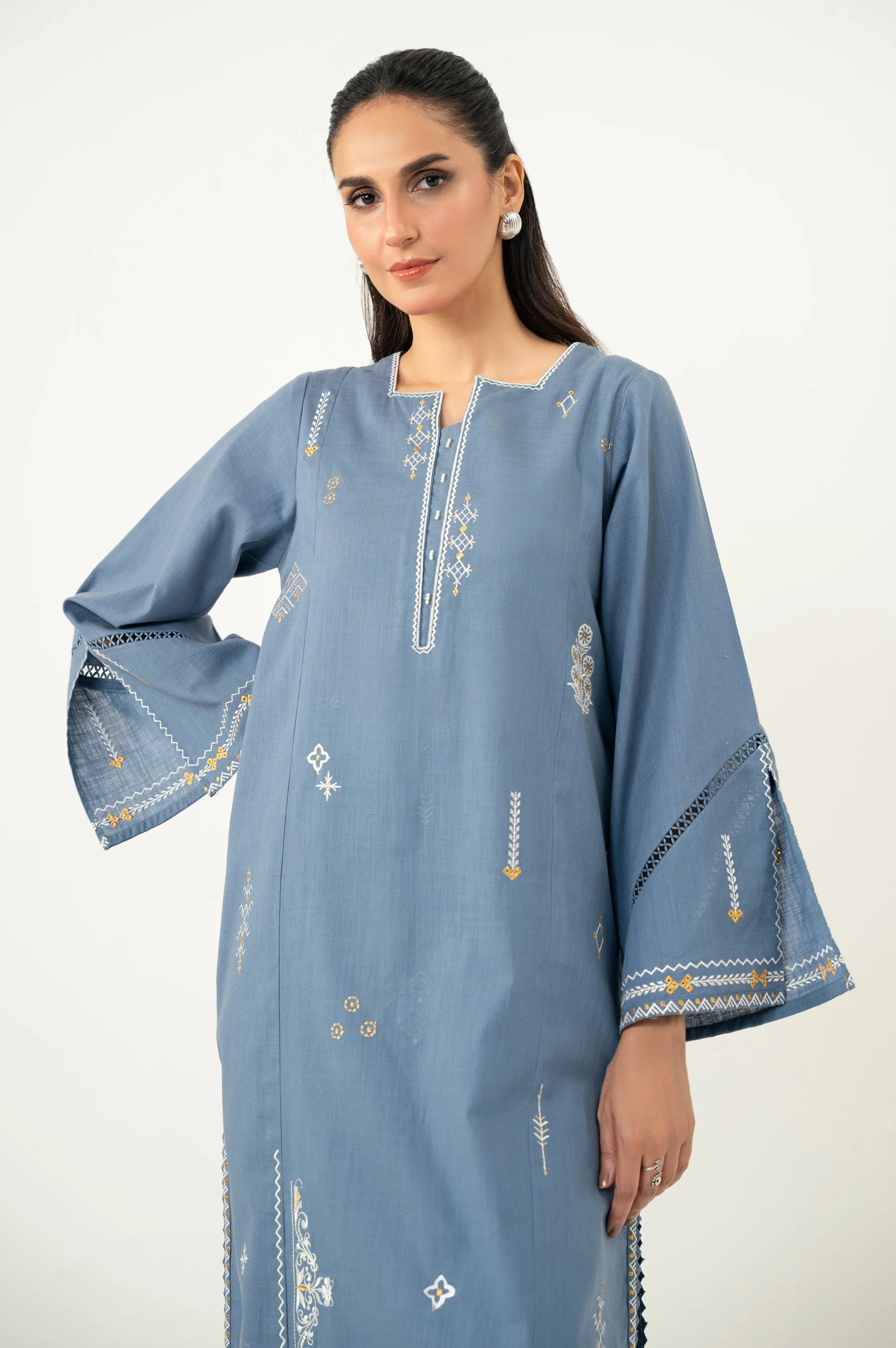 EMBROIDERED SUIT - Image 6