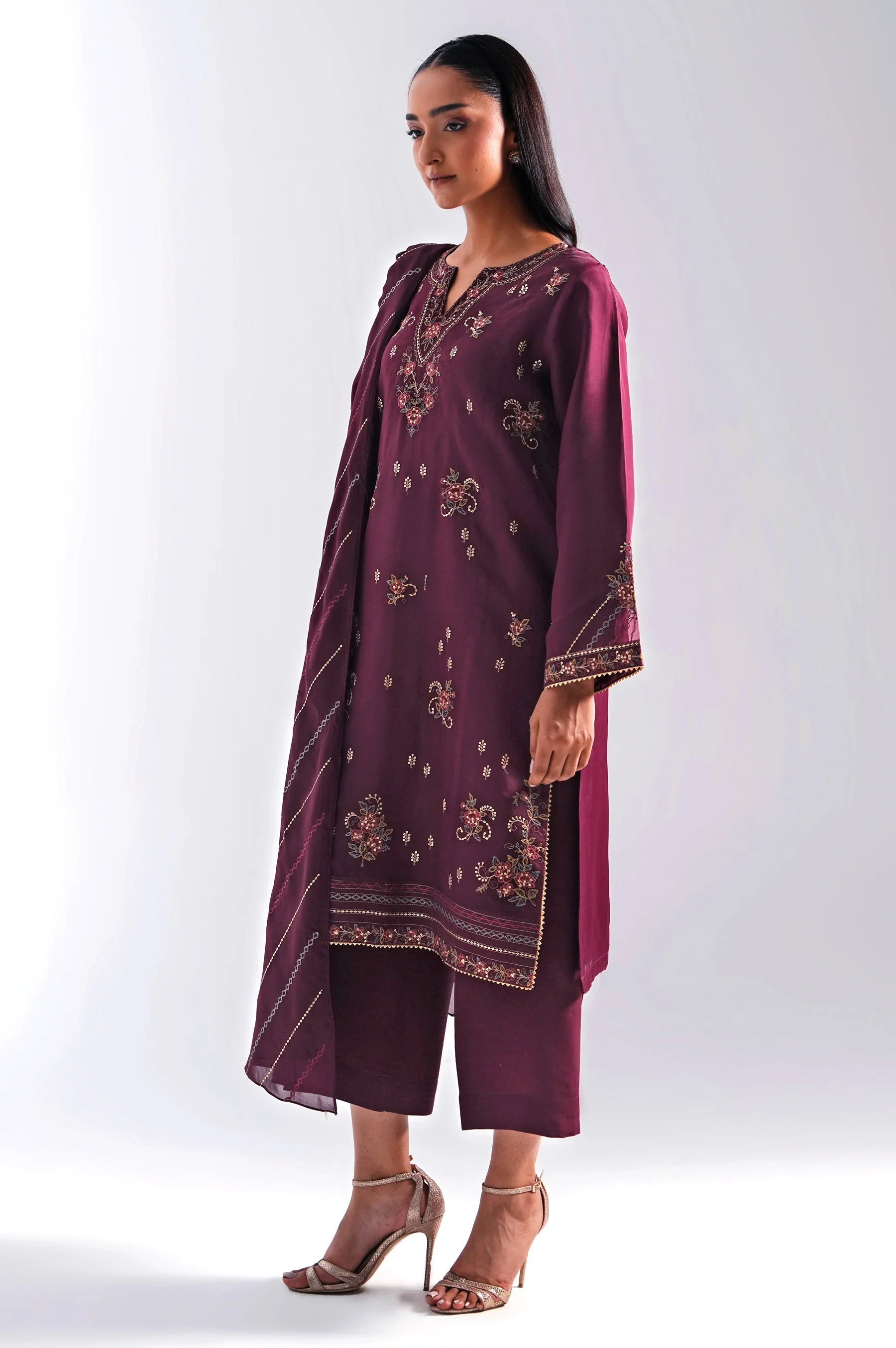 EMBROIDERED ORGANZA SUIT - Image 4